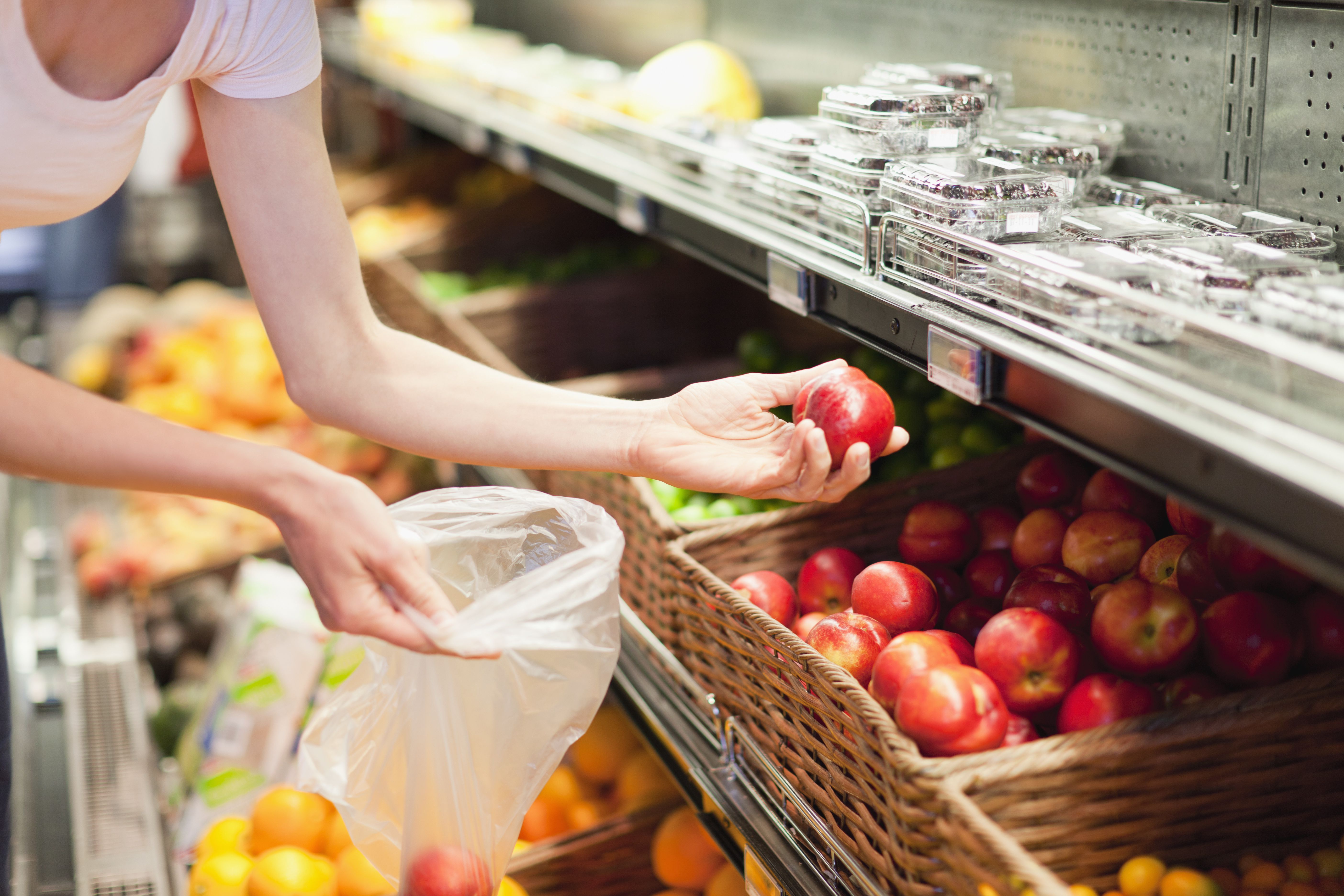 oral-allergy-syndrome-raw-apples-make-your-mouth-itch