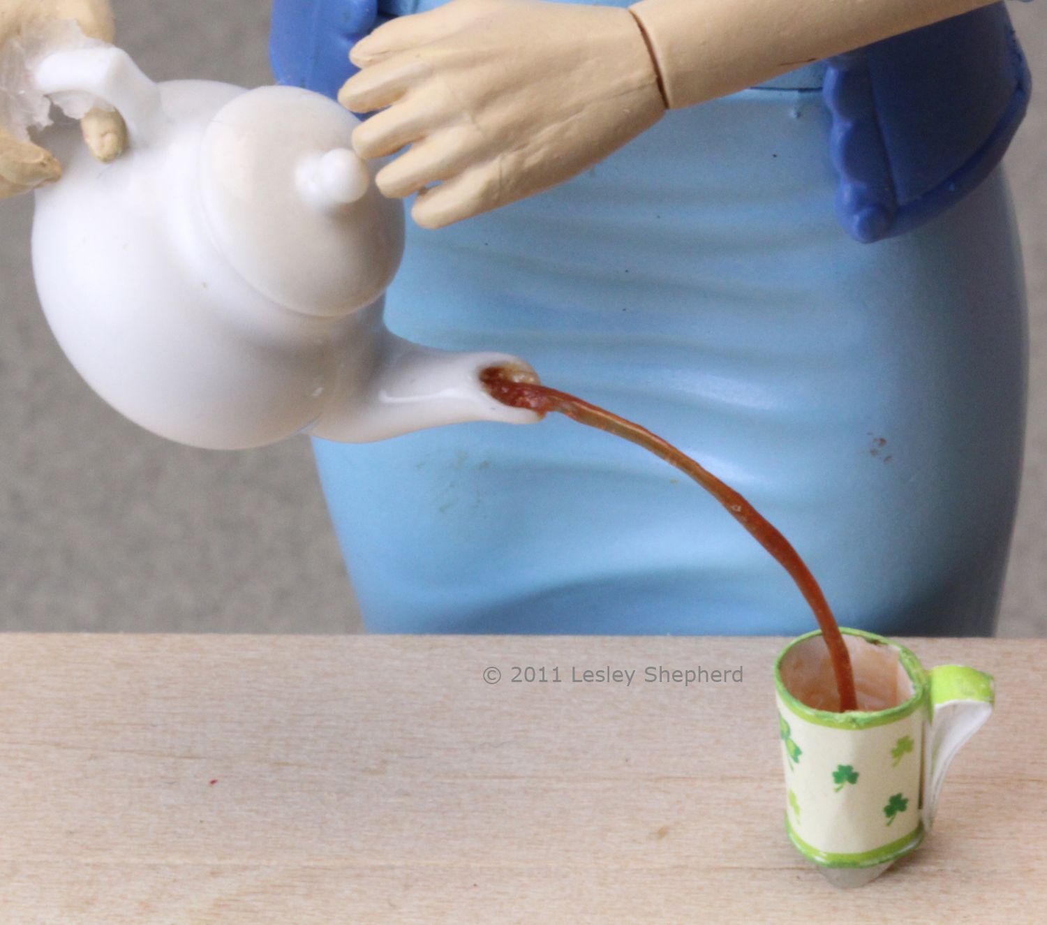 Download Pouring Liquids for 'Frozen Moments' in Model Scenes