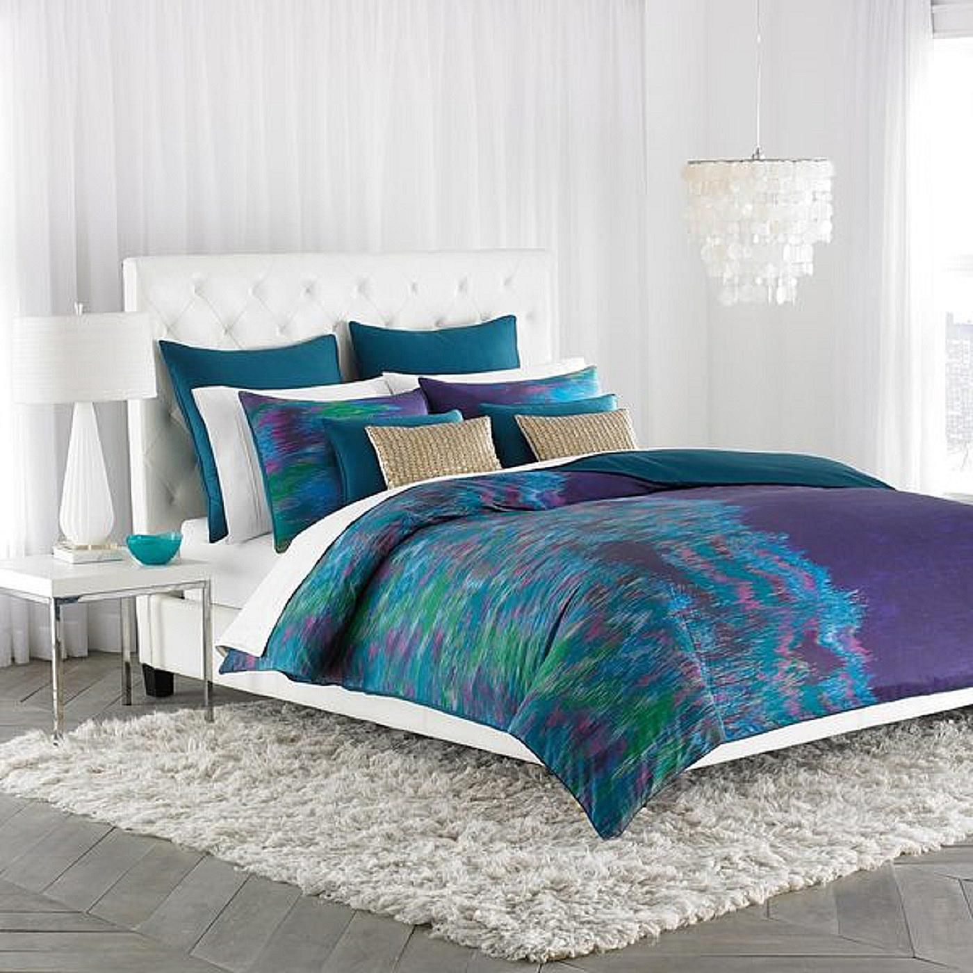 Decorating the Bedroom with Green, Blue and Purple