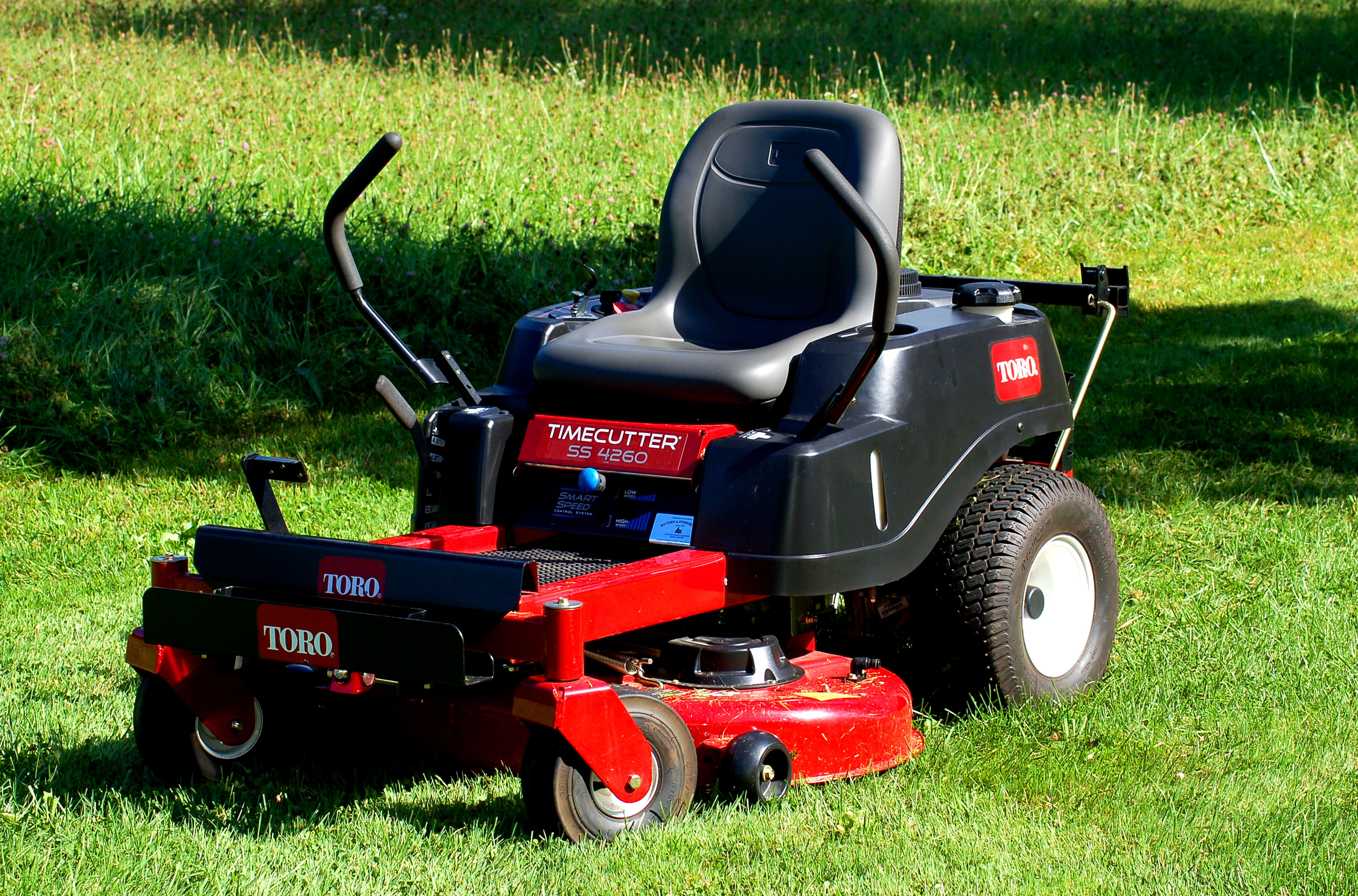 Riding Mowers vs. Lawn Tractors What's the Difference