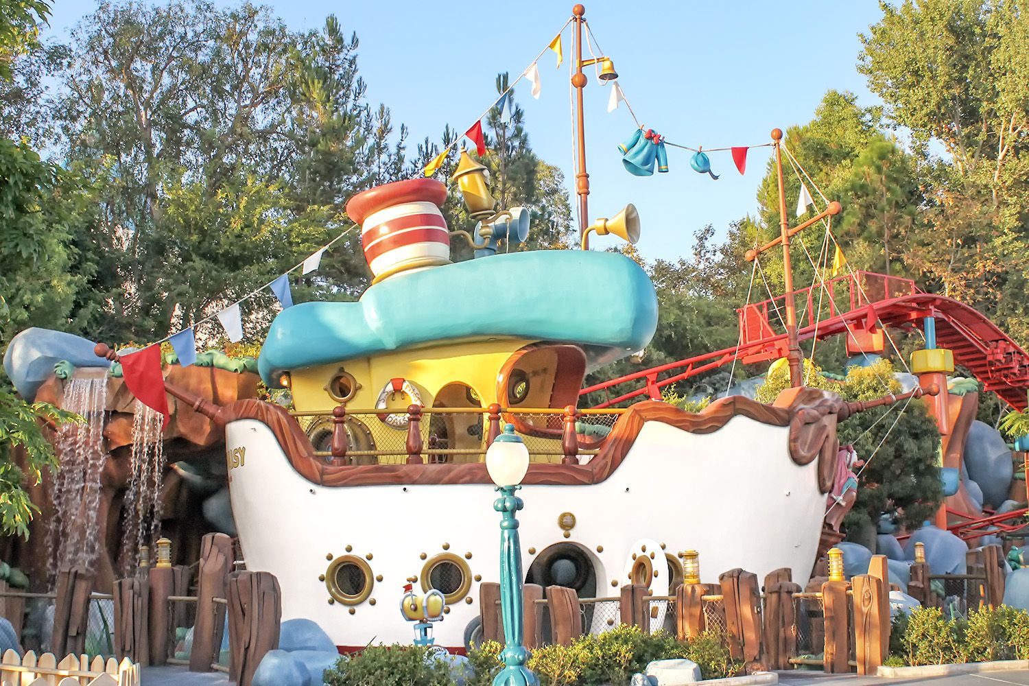 Donald's Boat at Disneyland: Things You Need to Know
