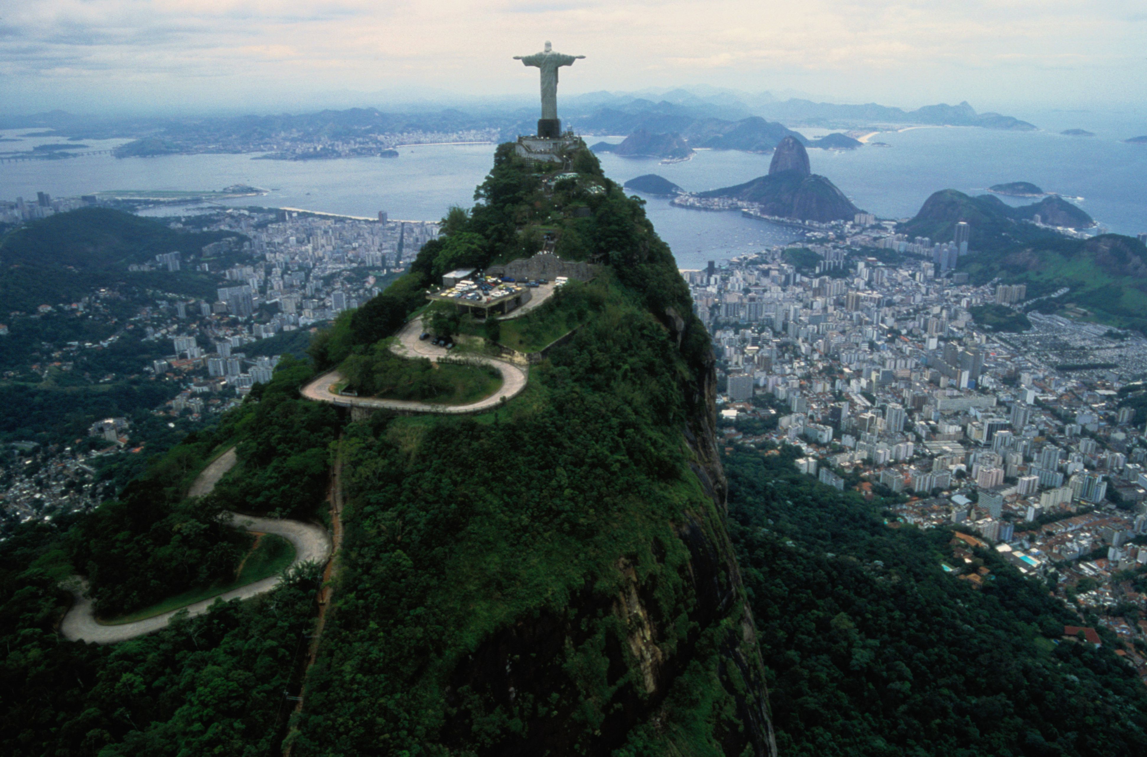 Rio d. Бразилия гора Корковадо. Статуя Христа-Искупителя. Статуя Христа в Рио-де-Жанейро. Гора Корковадо статуя Христа.