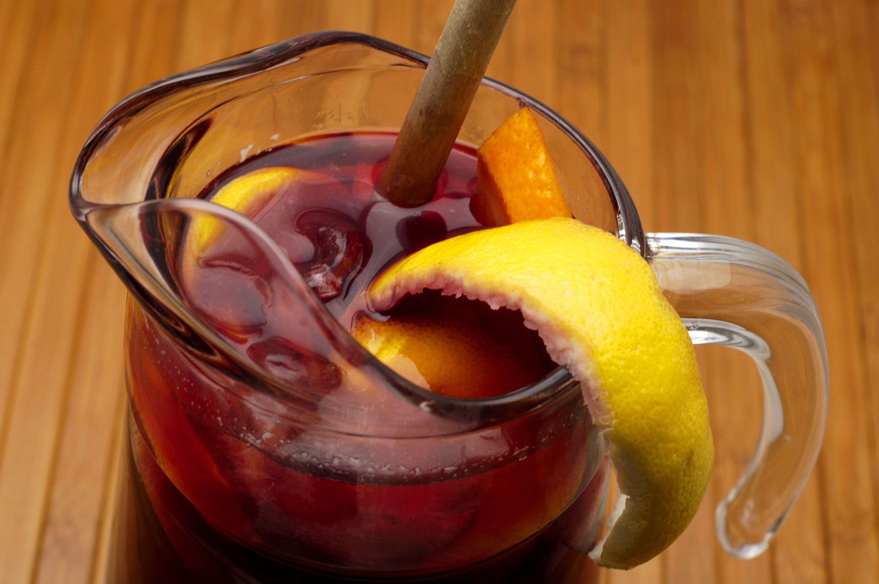 classic-spanish-red-wine-sangria-recipe