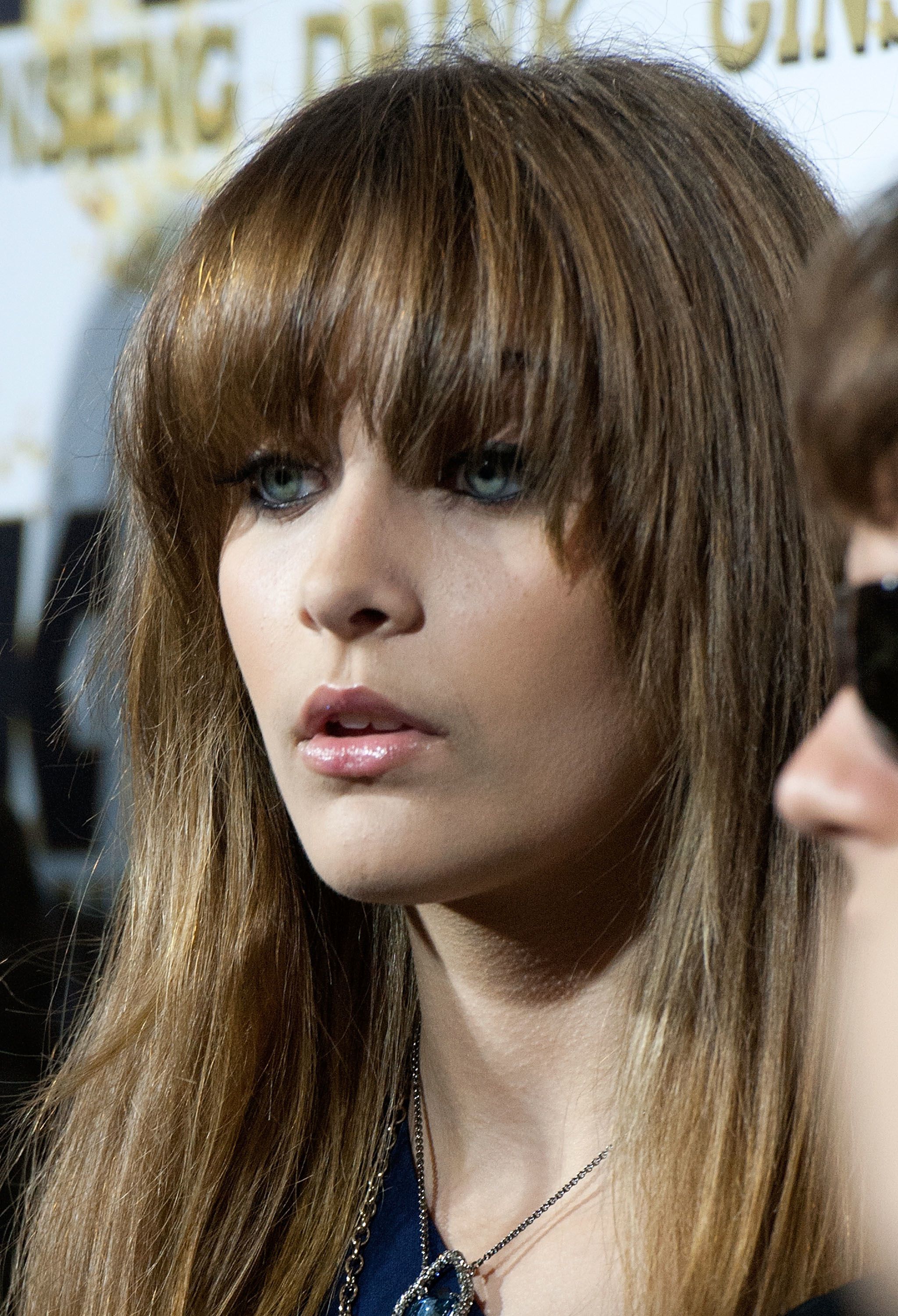 Images Hairstyles With Bangs