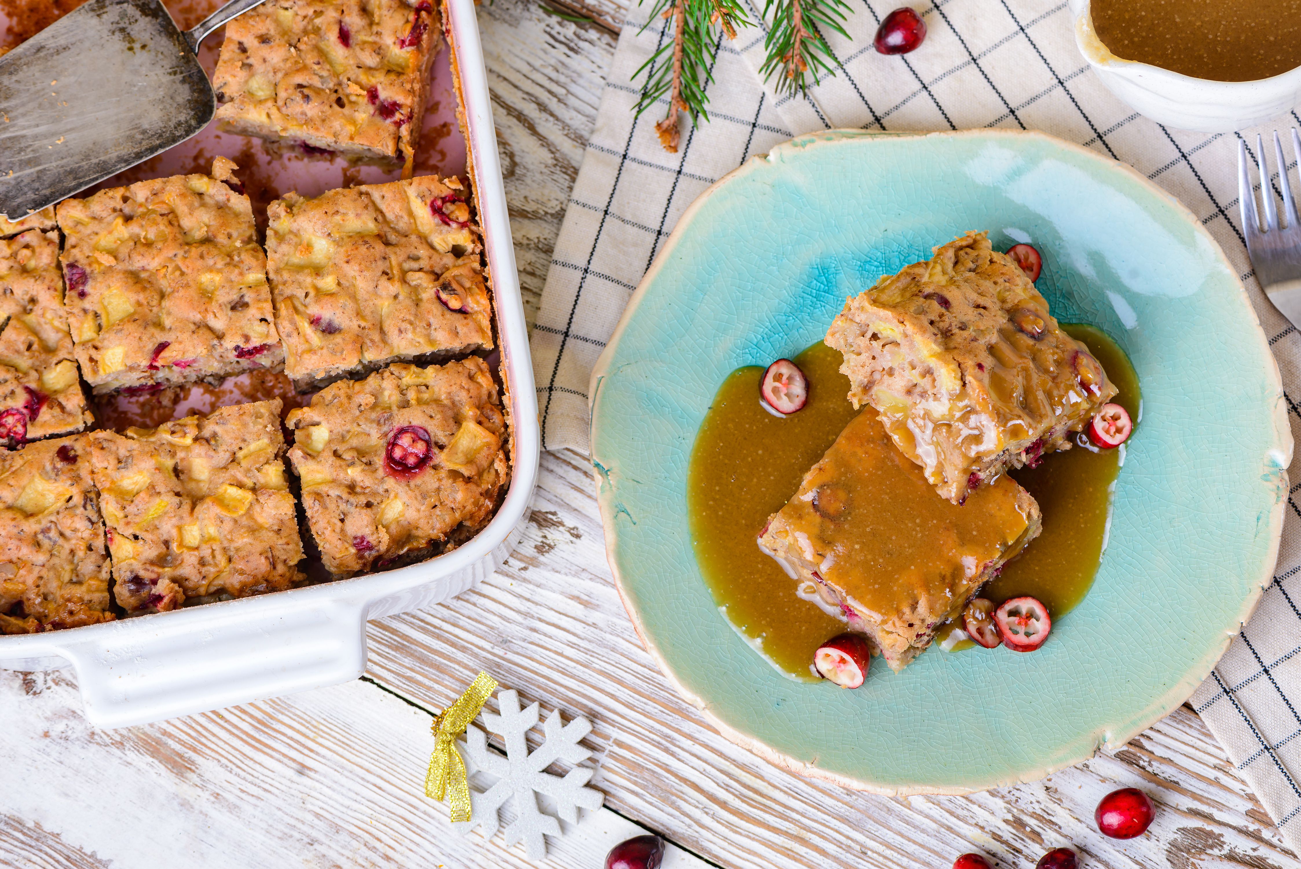 Apple Cranberry Cake