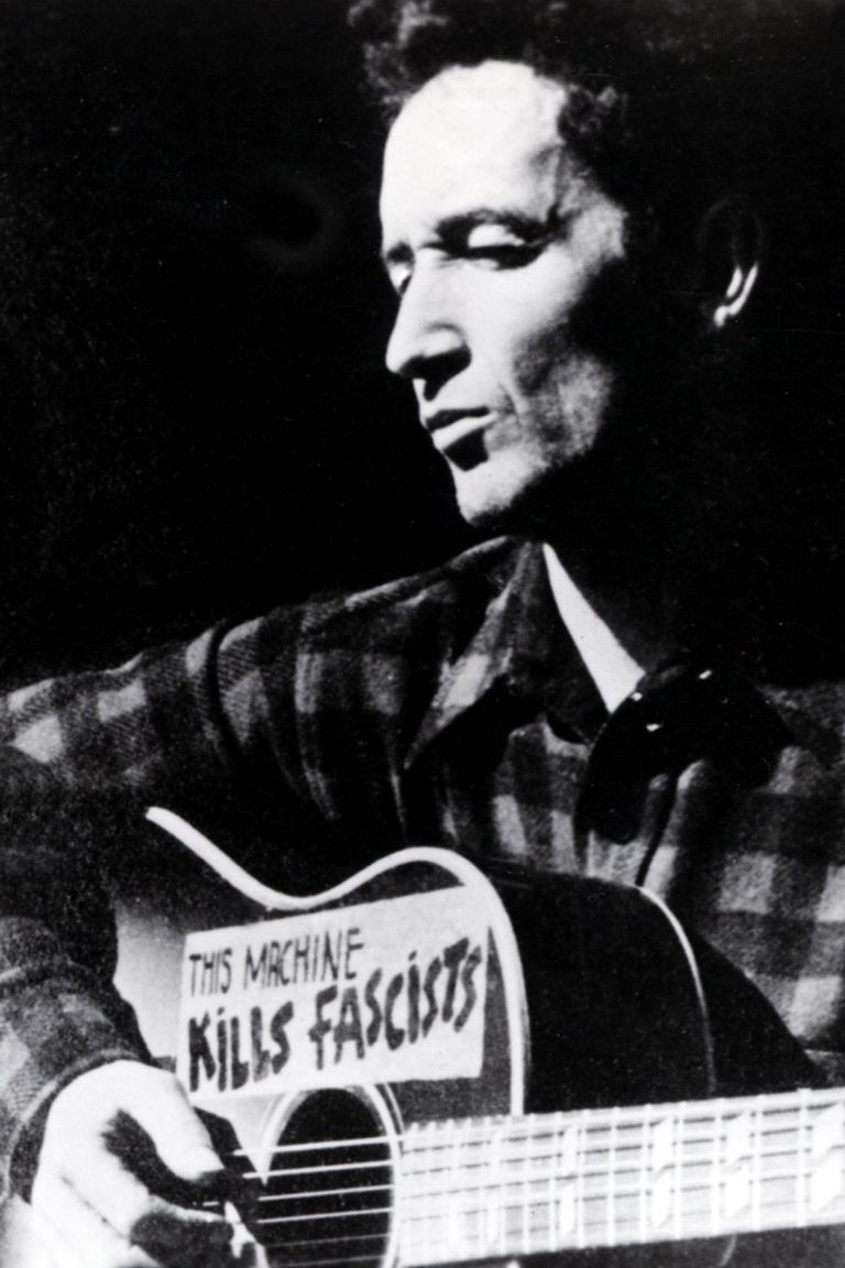 50 Best Folk Music Artists Of All Time