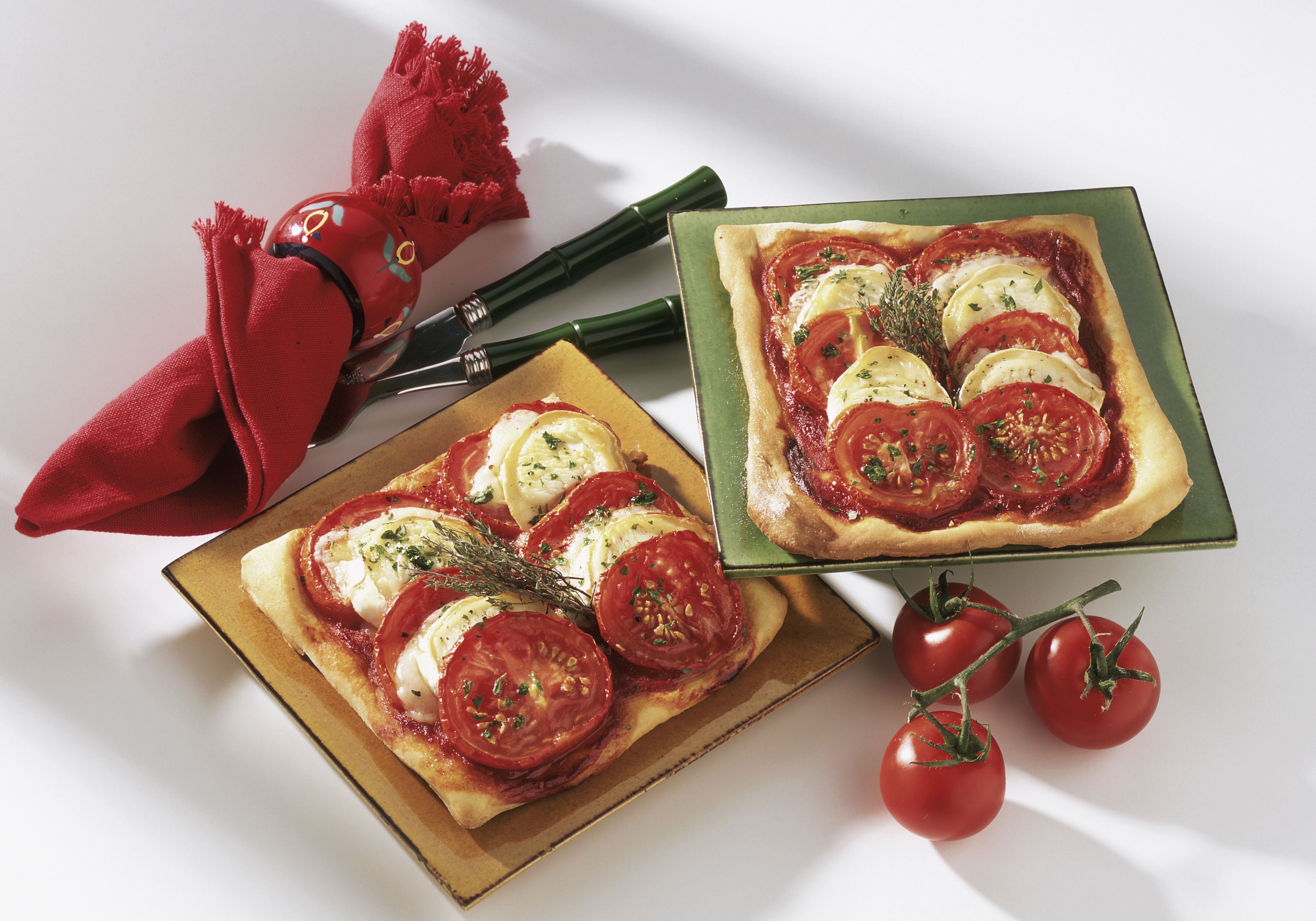 Classic French Goat Cheese and Tomato Tart Recipe