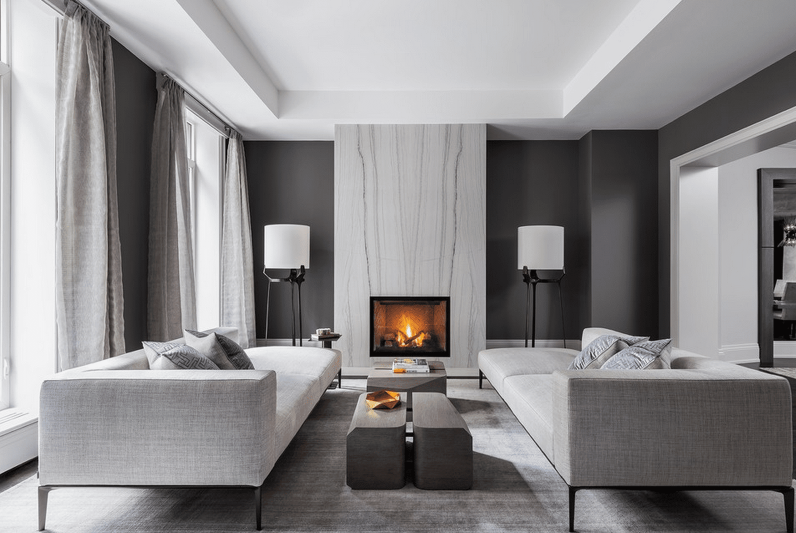 Modern White Living Room Interior Design: Timeless Elegance