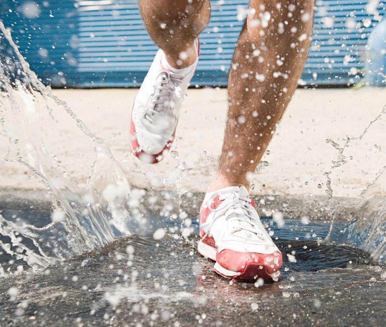 running shoes that can get wet