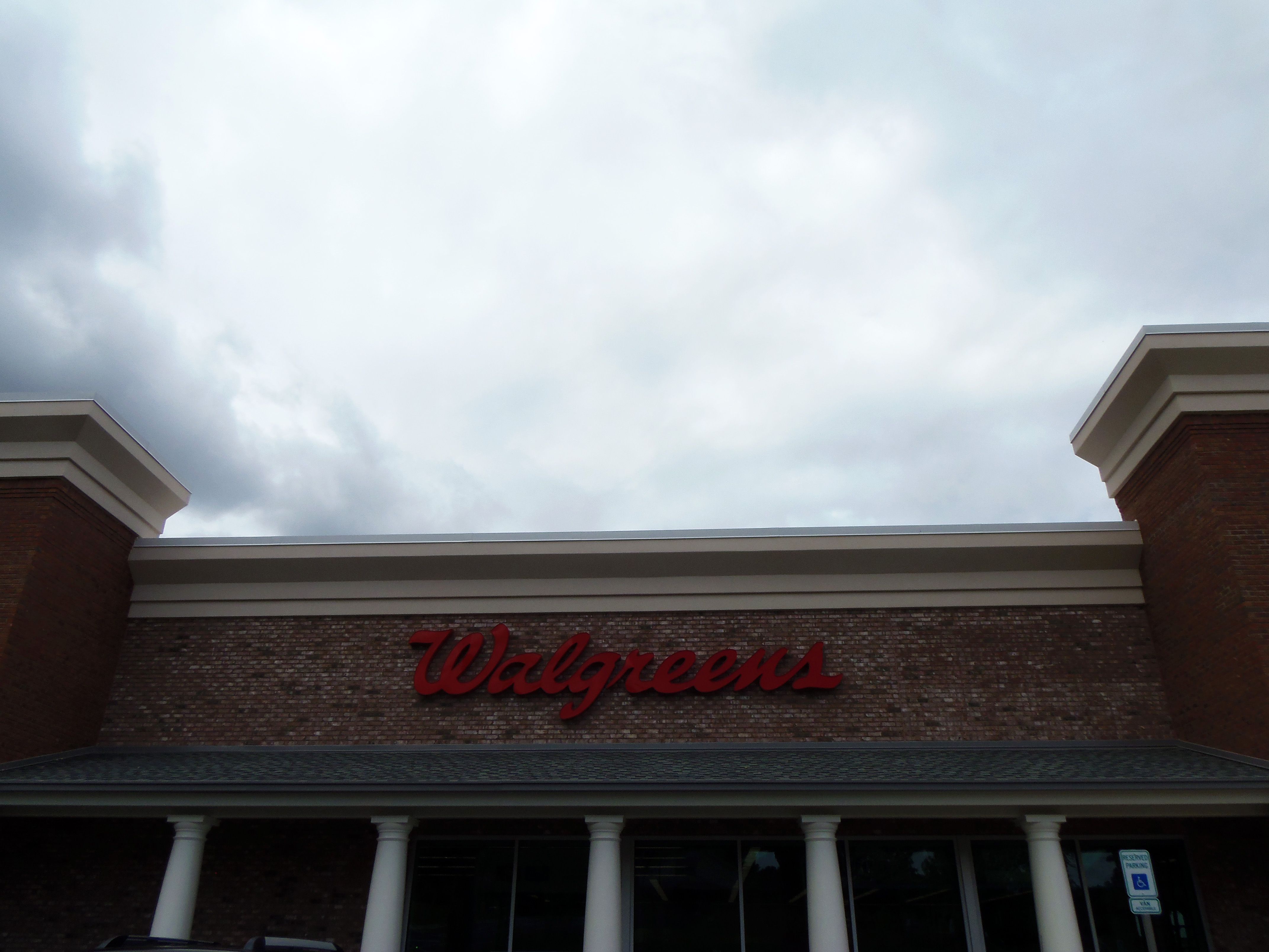 walgreens atwells ave