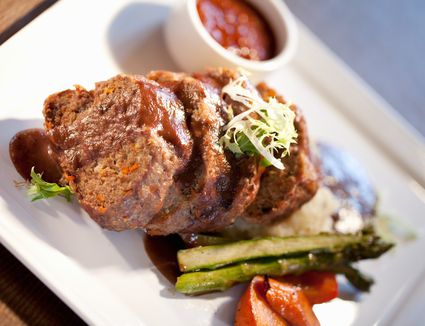 Recipe for Old-Fashioned Quaker Oats Meatloaf