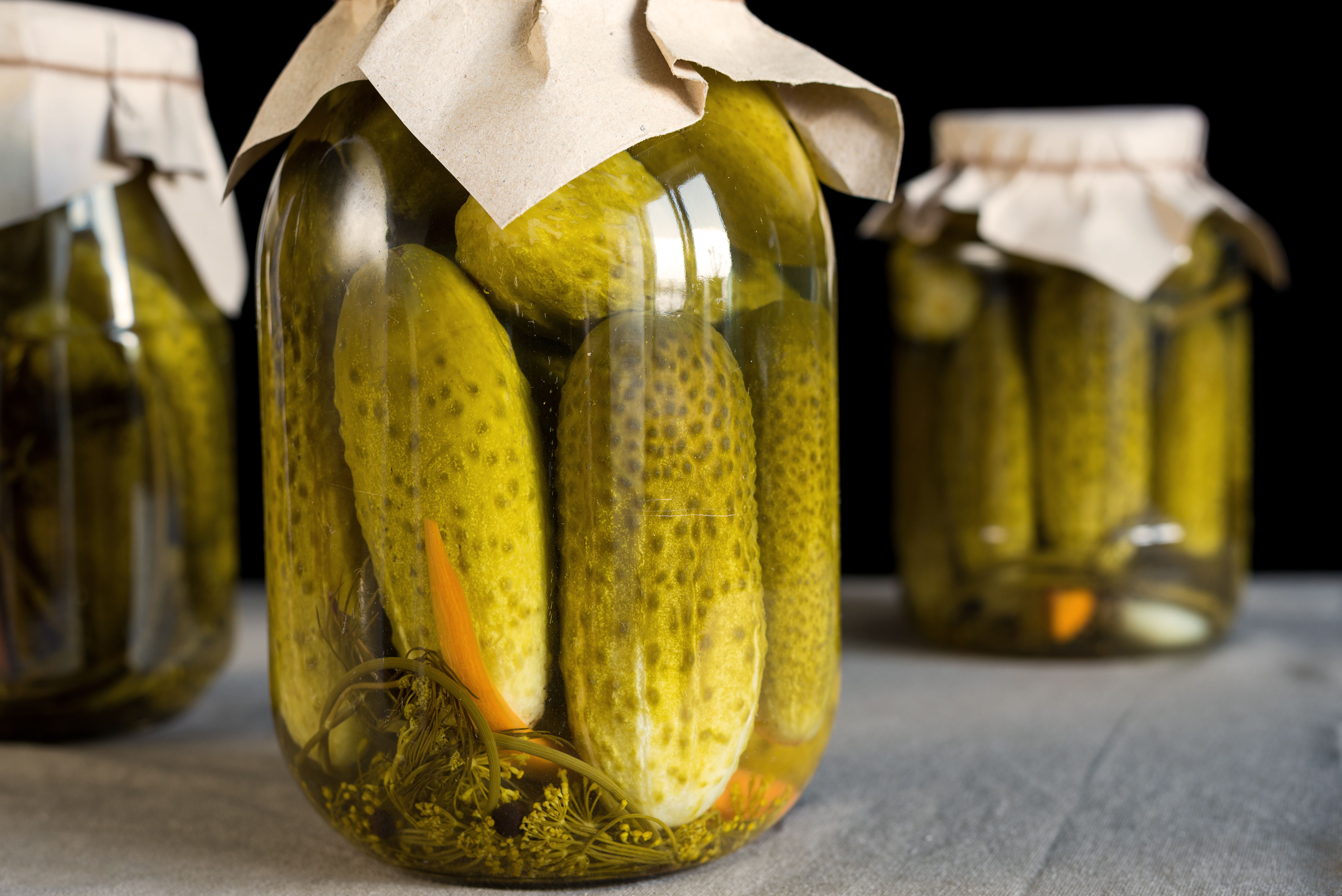 pickle-juice-nutrition-facts-calories-carbs-and-health-benefits