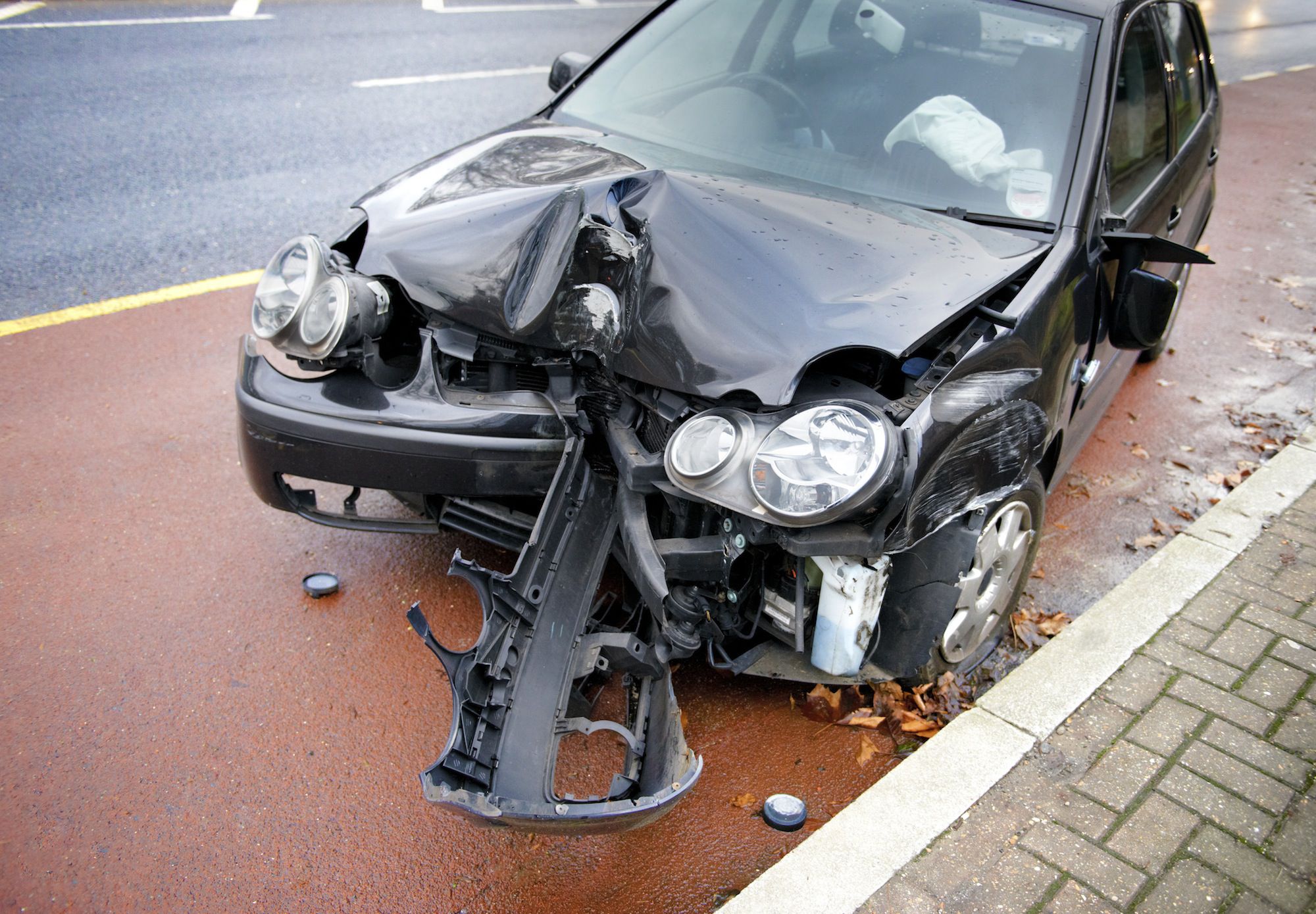 Разбитые автомобили после аварии