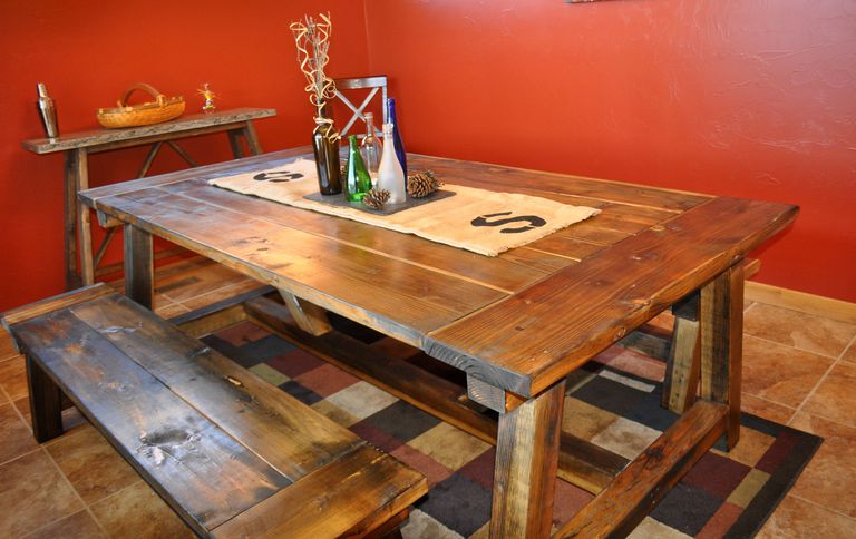 12 Free DIY Woodworking Plans for a Farmhouse Table