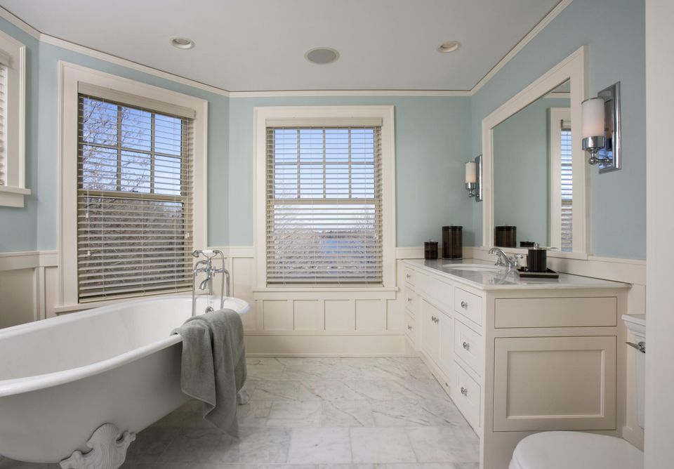 use these bathroom decorating ideas for your home