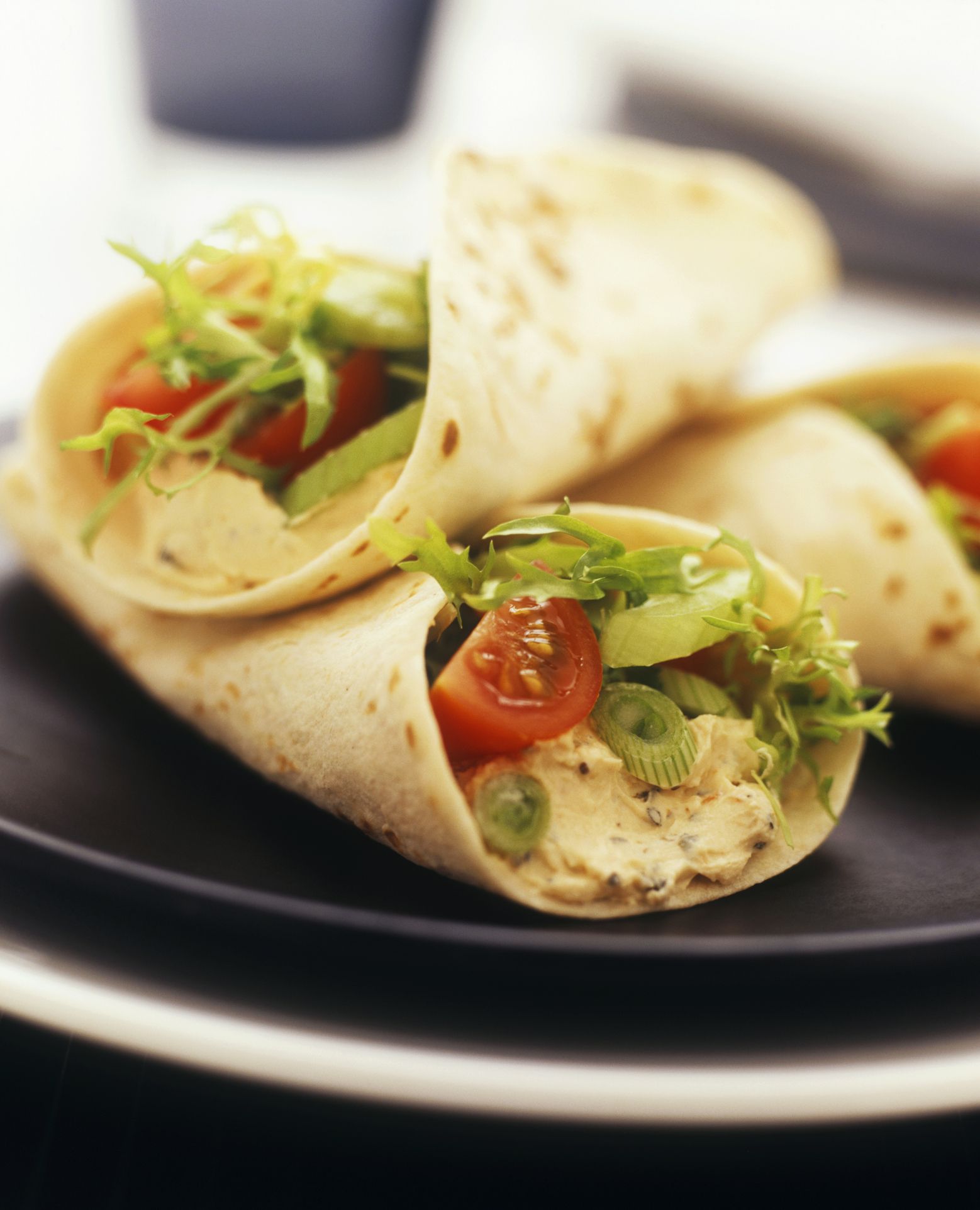 How to Make a Hummus Sandwich