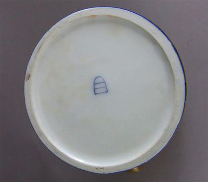 Pottery and Porcelain Marks and Signatures Examples