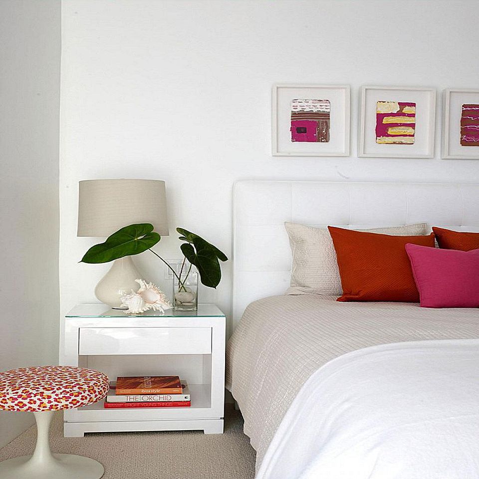  Decorating  Bedrooms  With White  Walls 