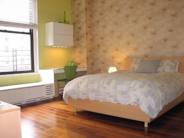 Hardwood Bedroom Flooring: Advantages and Disadvantages