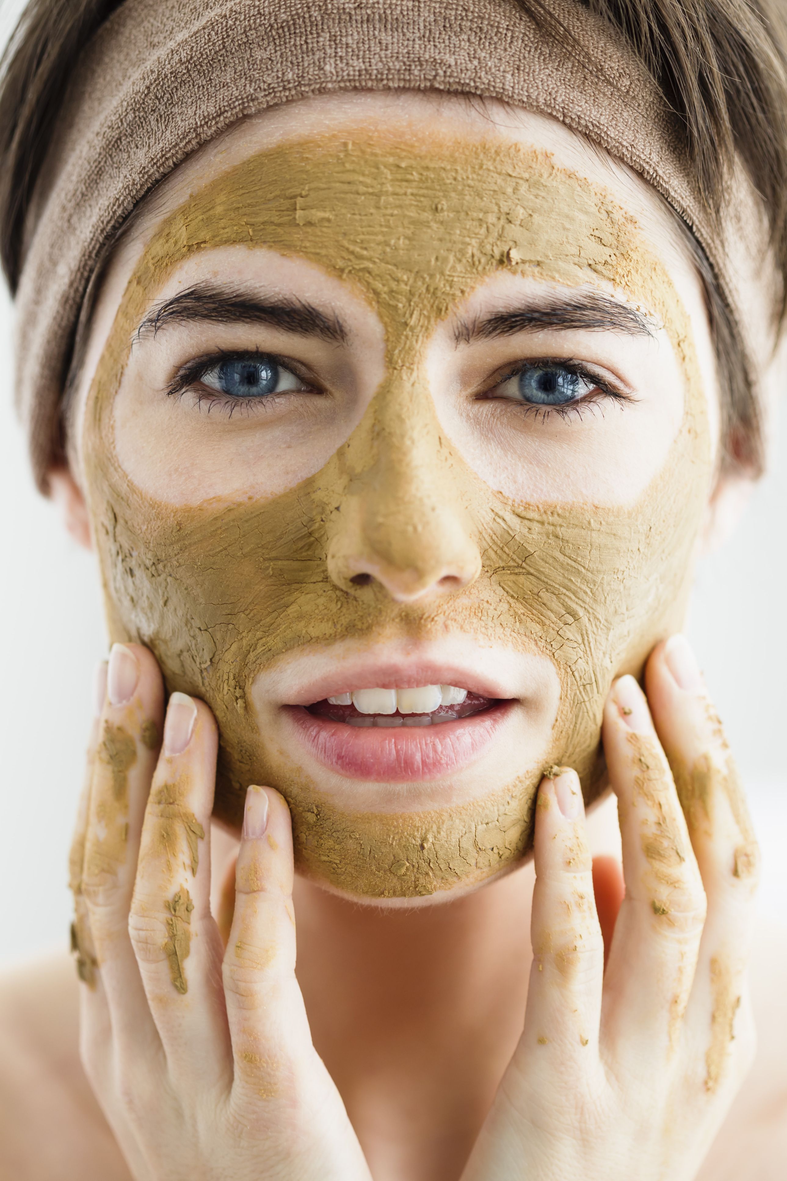 Face Mask and Scrub Recipes for Dry, Chapped Skin