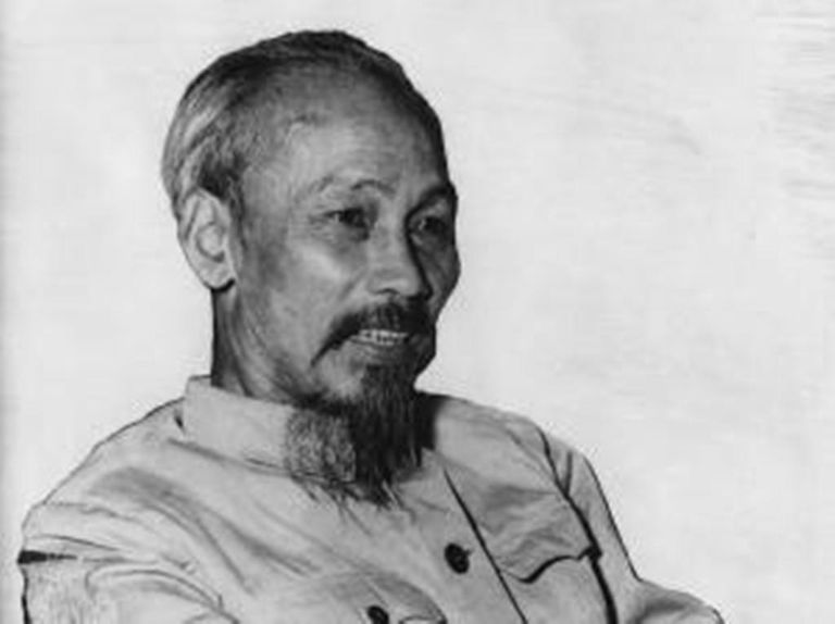 what role did ho chi minh play in the vietnam war size comparision of us navy ships