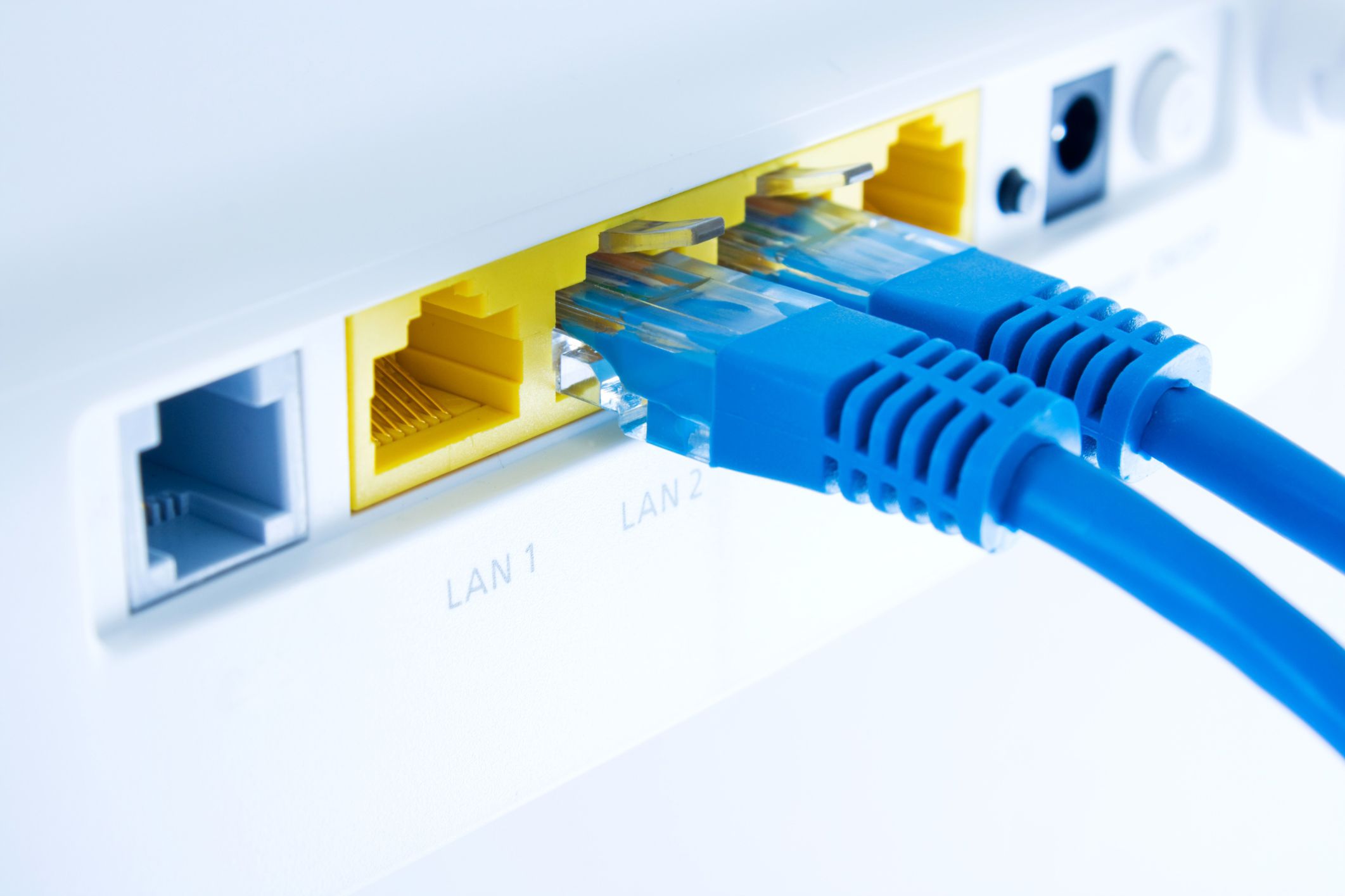 Routers vs Modems in Wireless and Computer Networking