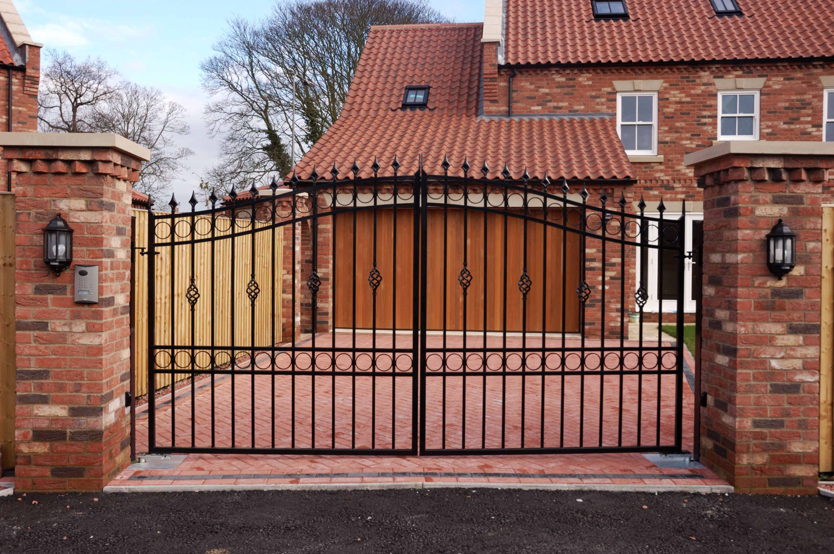 Installing Driveway Gates for Homeowners