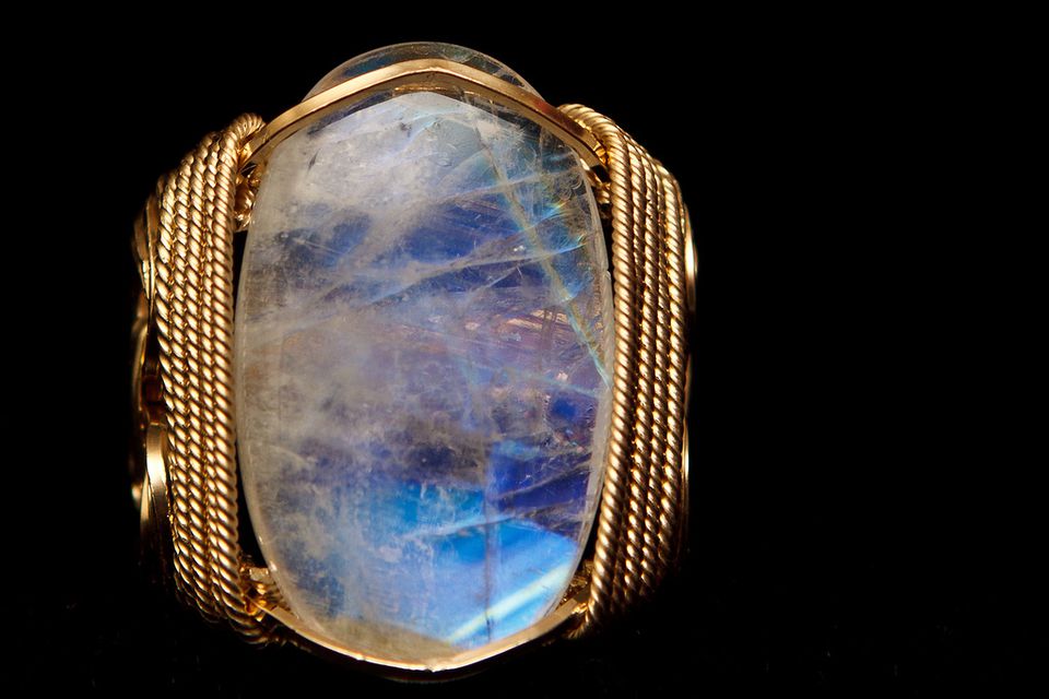 Moonstone Detail: Learn About Moonstone Facts and the Meaning of Moonstone
