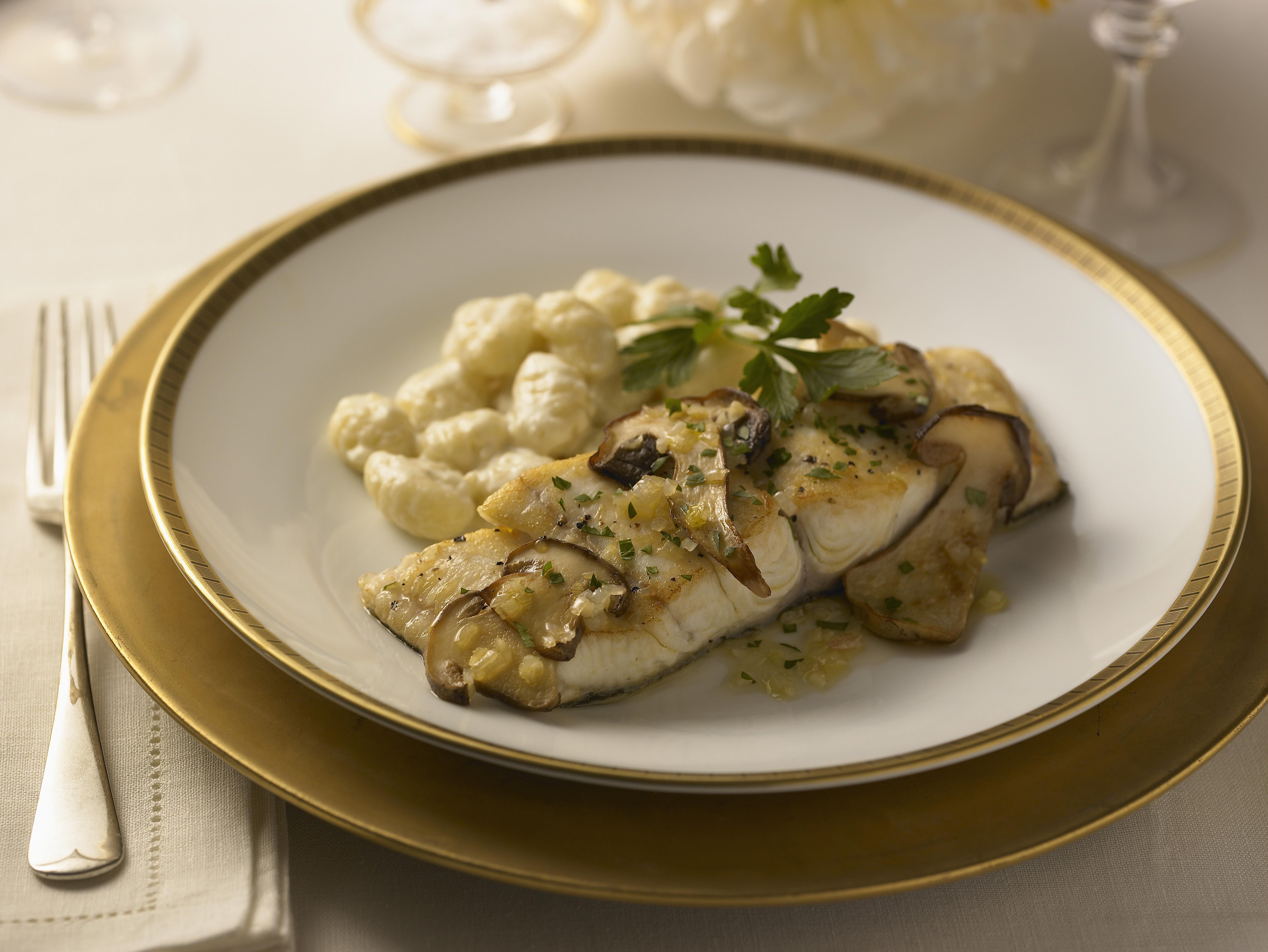 Fish Fillets with Mushroom Sauce Recipe