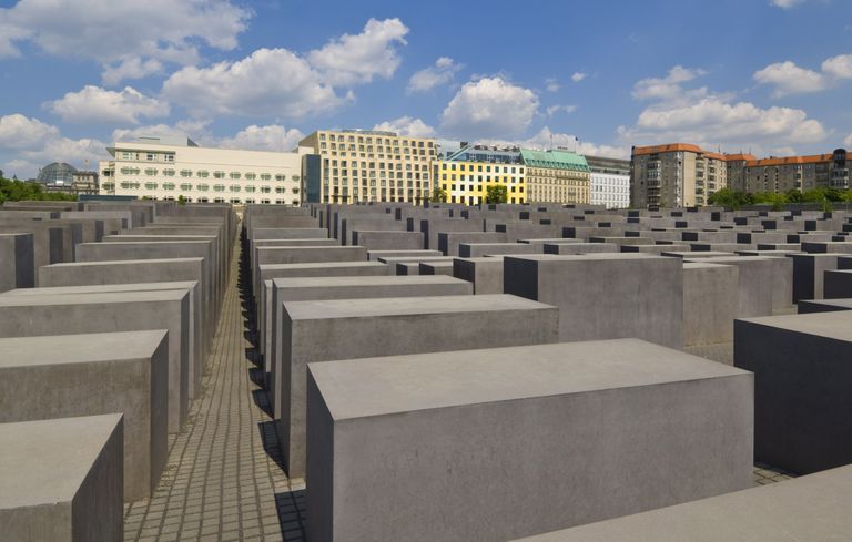 A Look at Eisenman's Holocaust Memorial in Berlin