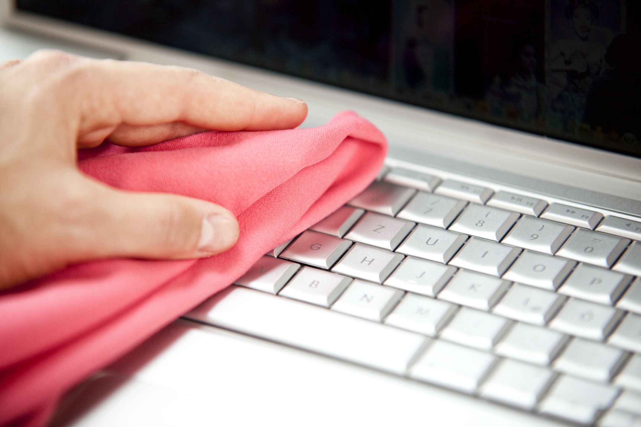 How to Keep Your Mac Keyboard and Mouse Clean