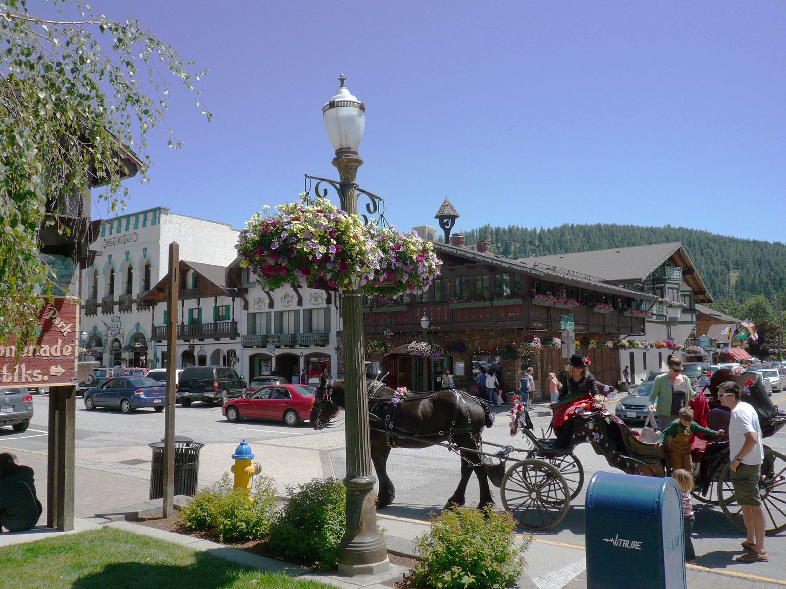 Leavenworth Guide to Washington's Bavarian Village