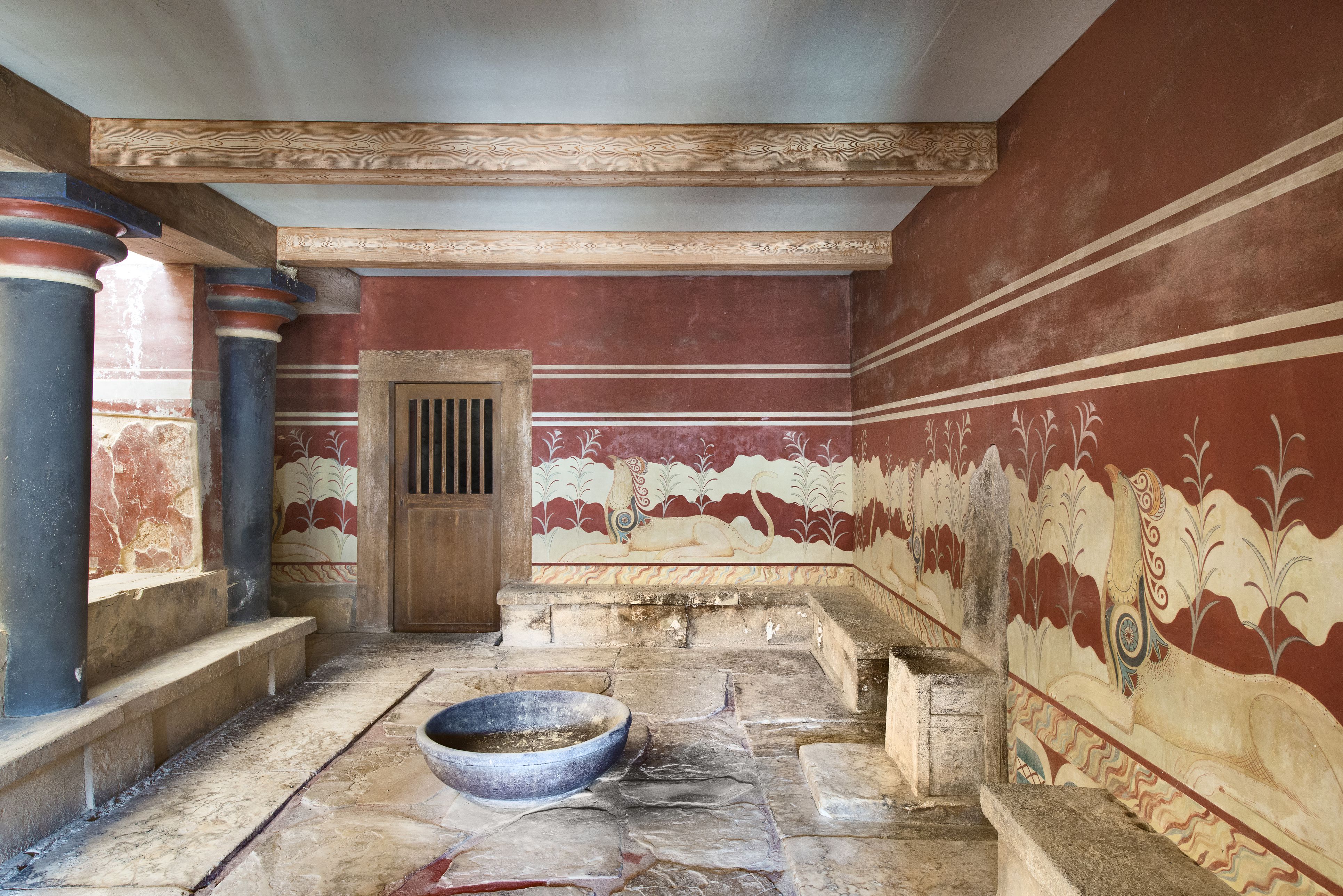 Throne Room Palace Of Knossos Crete Greece 185757408 5763ee8b3df78c98dc2de899 
