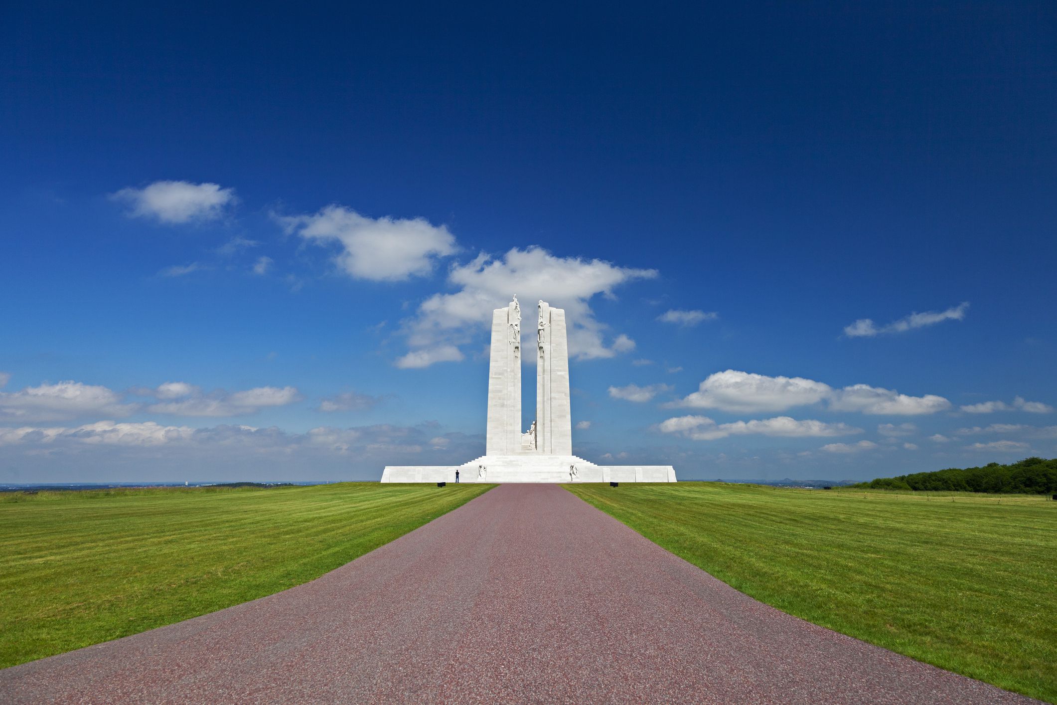 the-canadian-world-war-i-memorials-at-vimy-ridge