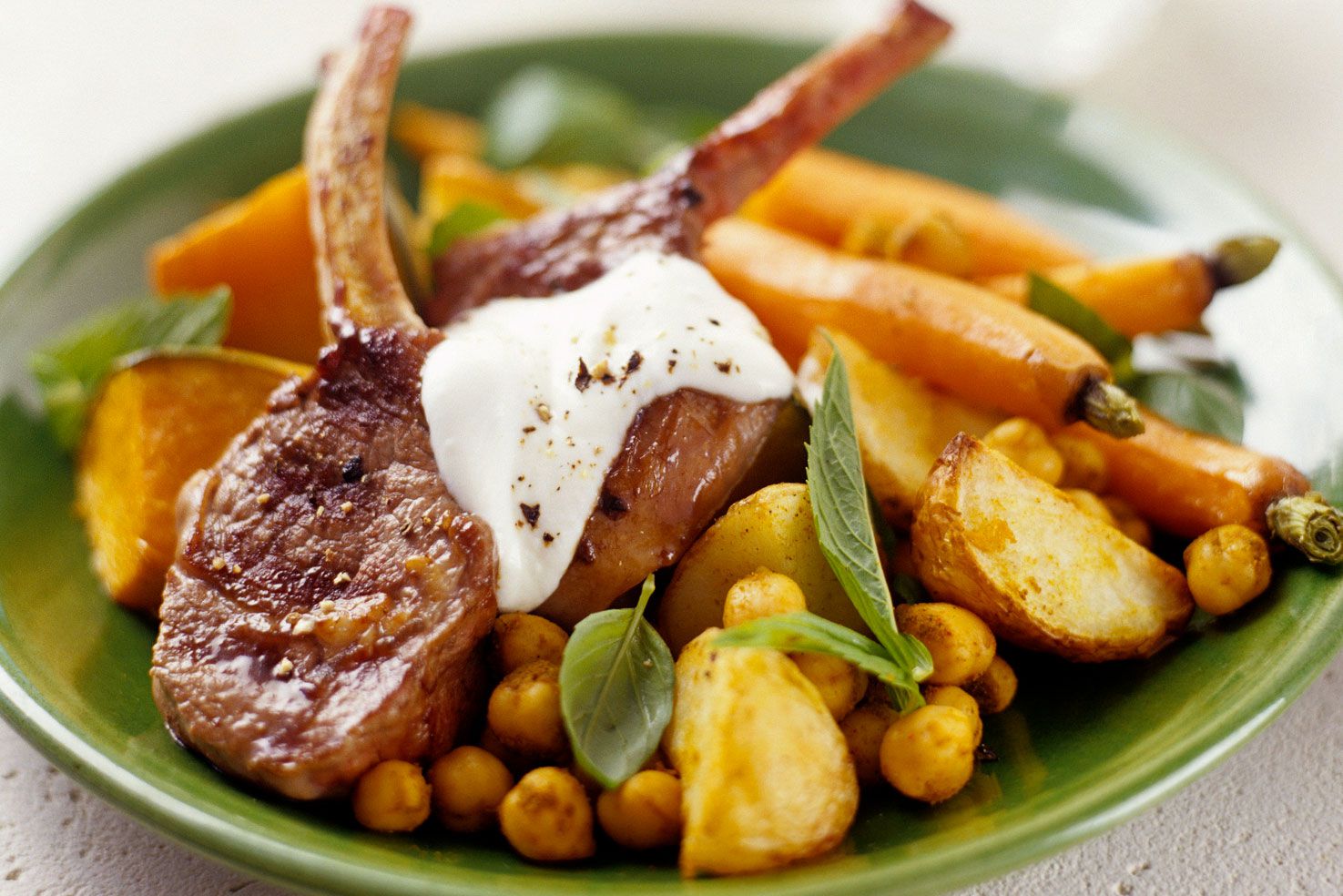 Lamb Chops With Mushrooms and Sour Cream Sauce Recipe