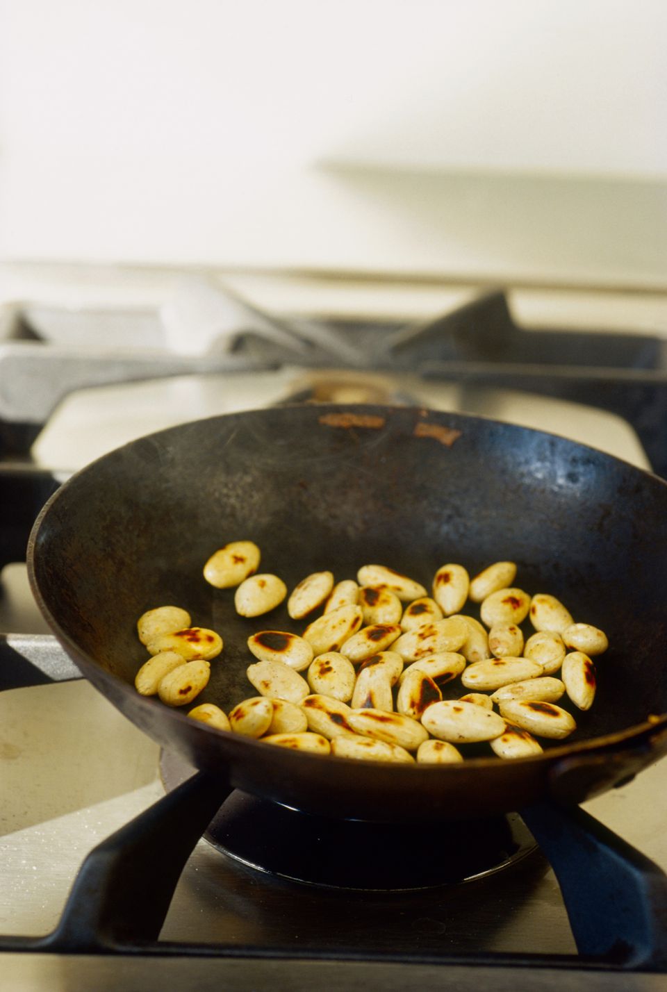 Fried Almonds Recipe (Almendras Fritas)