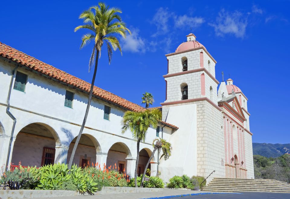 Mission Santa Barbara - History, Buildings, Photos