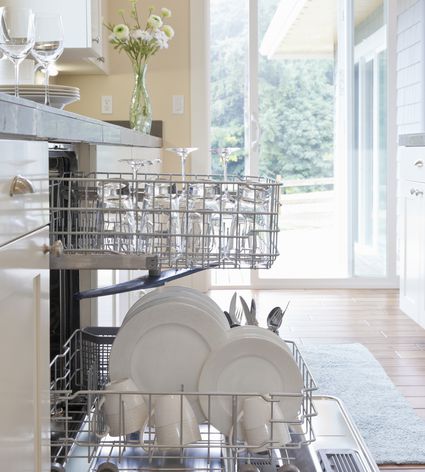 Can Regular Dish Soap Be Used in a Dishwasher?