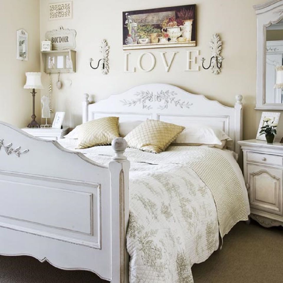 Romantic Bedroom Decorating Ideas