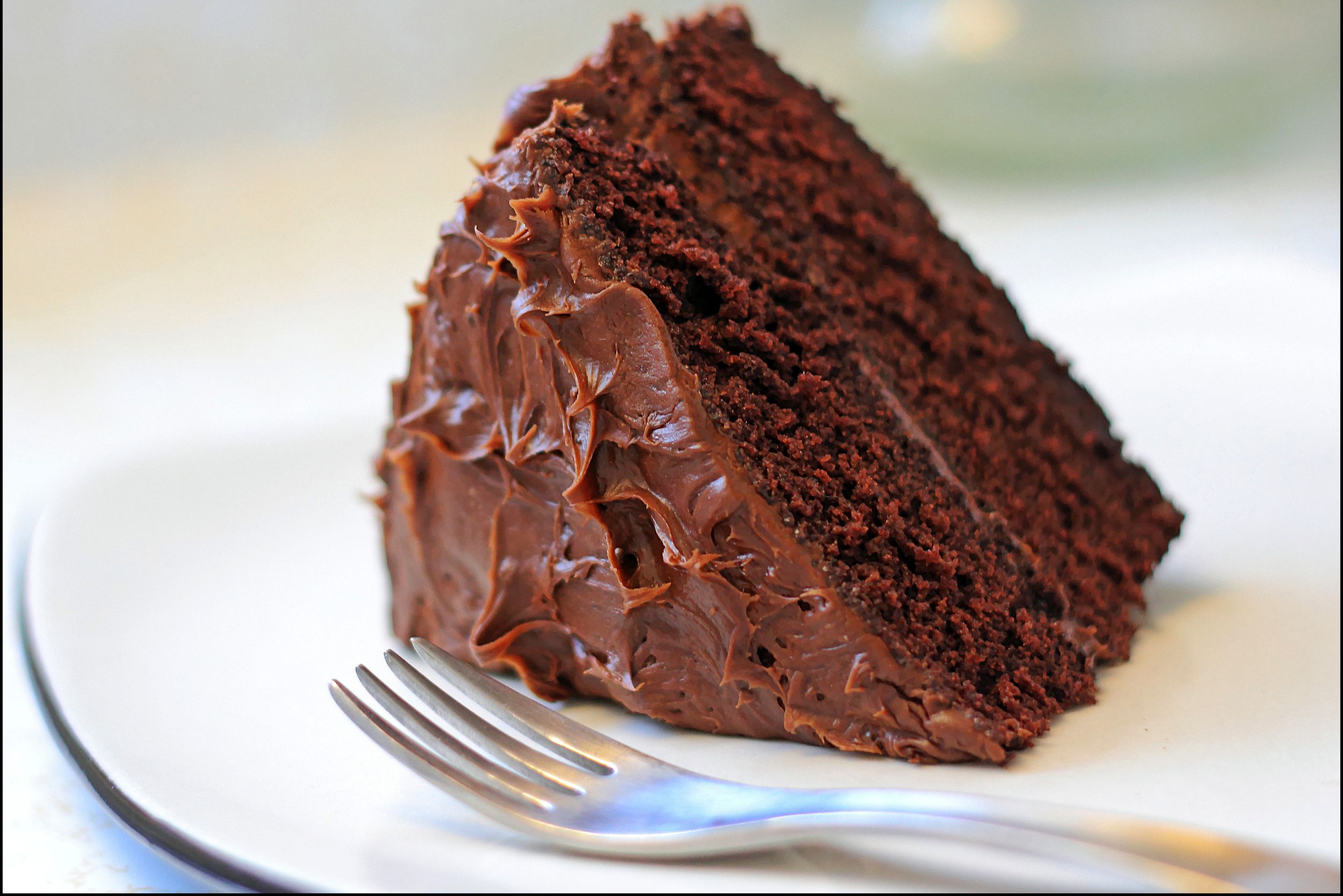 Classic and Easy Chocolate Cake Recipe