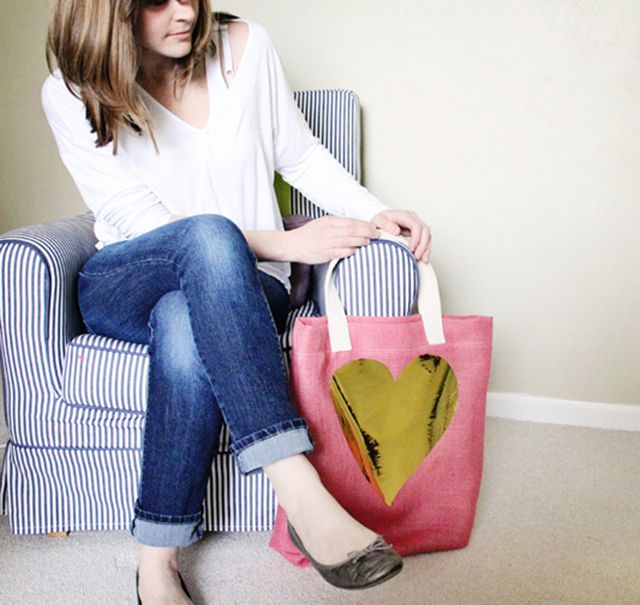 10 Ways to Create a Stylish Tote Bag