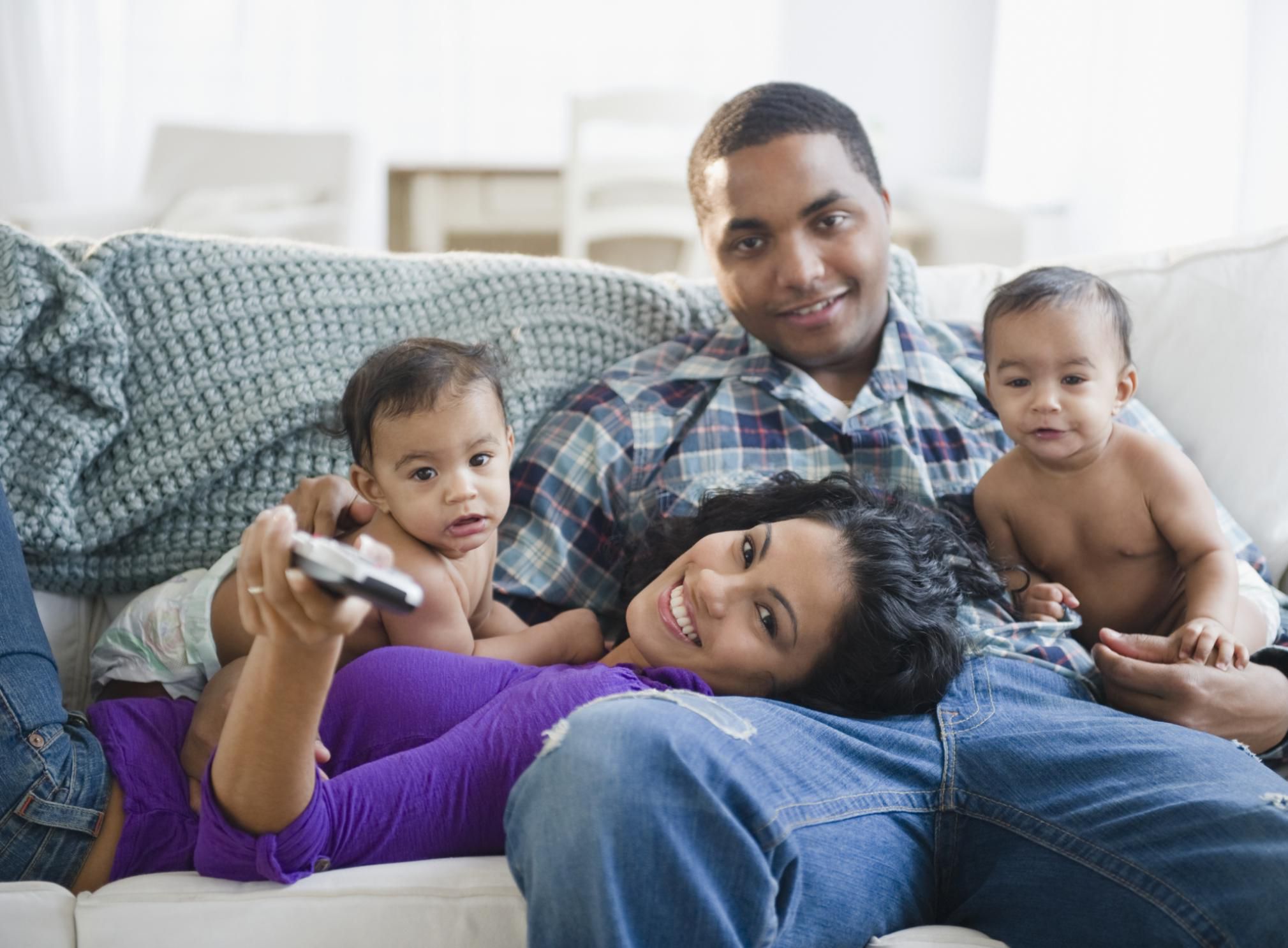 should-parents-allow-babies-to-watch-tv