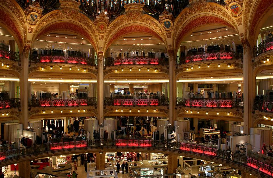 8 Best Places For Shopping in Paris
