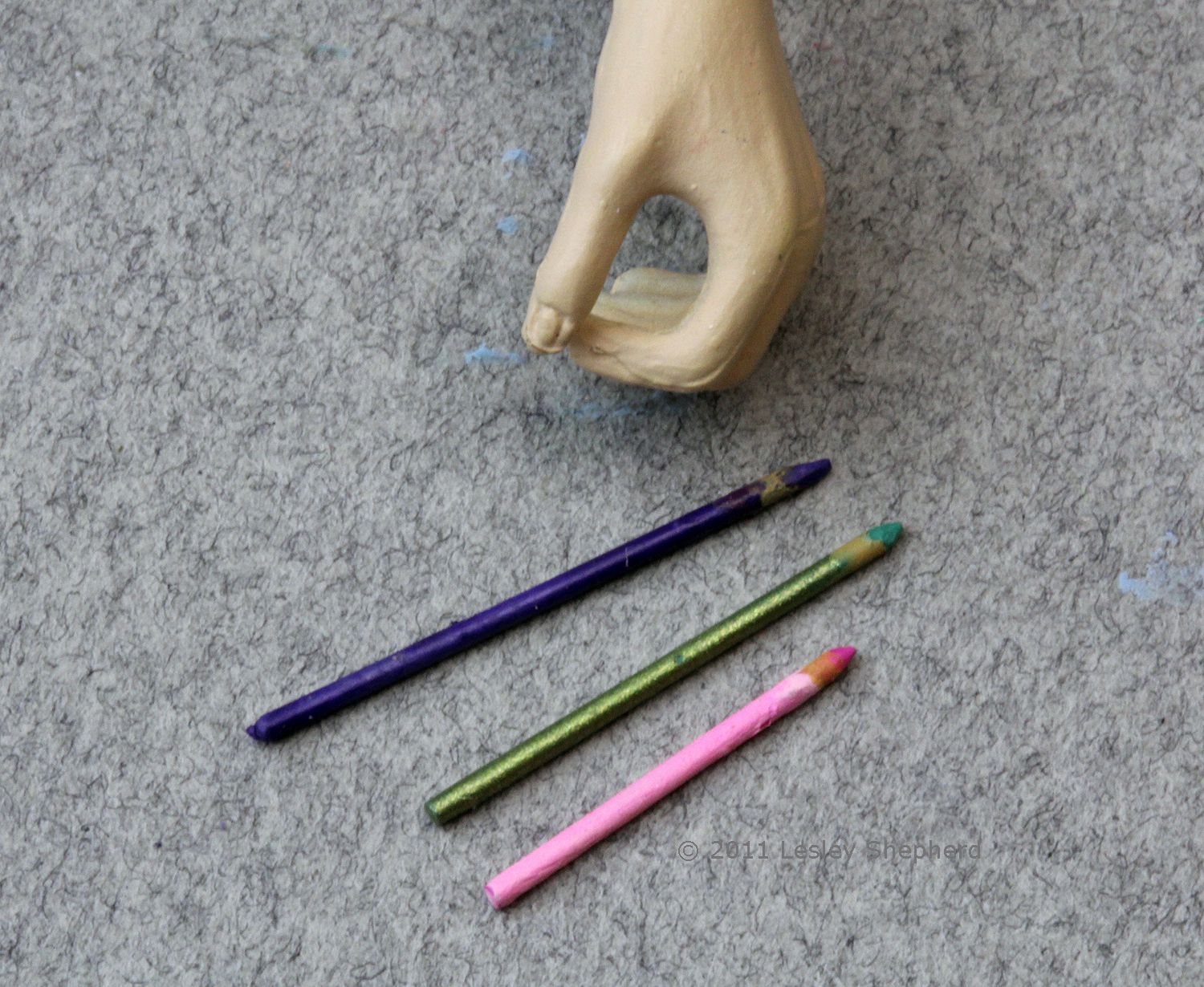 Download Make Dollhouse or Miniature-scale Pencils