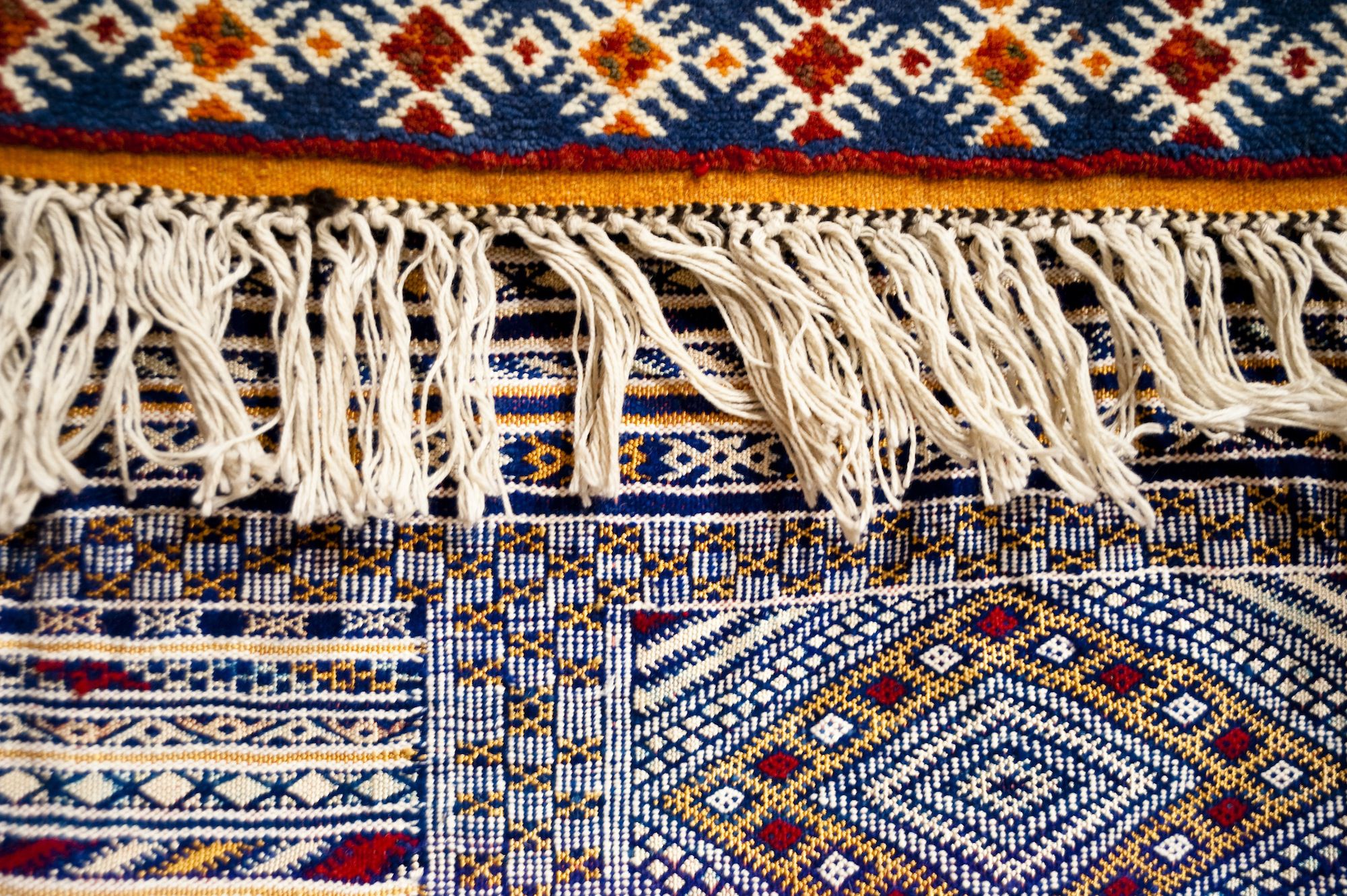 Hand-Knotted vs. Hand-Tufted Rugs