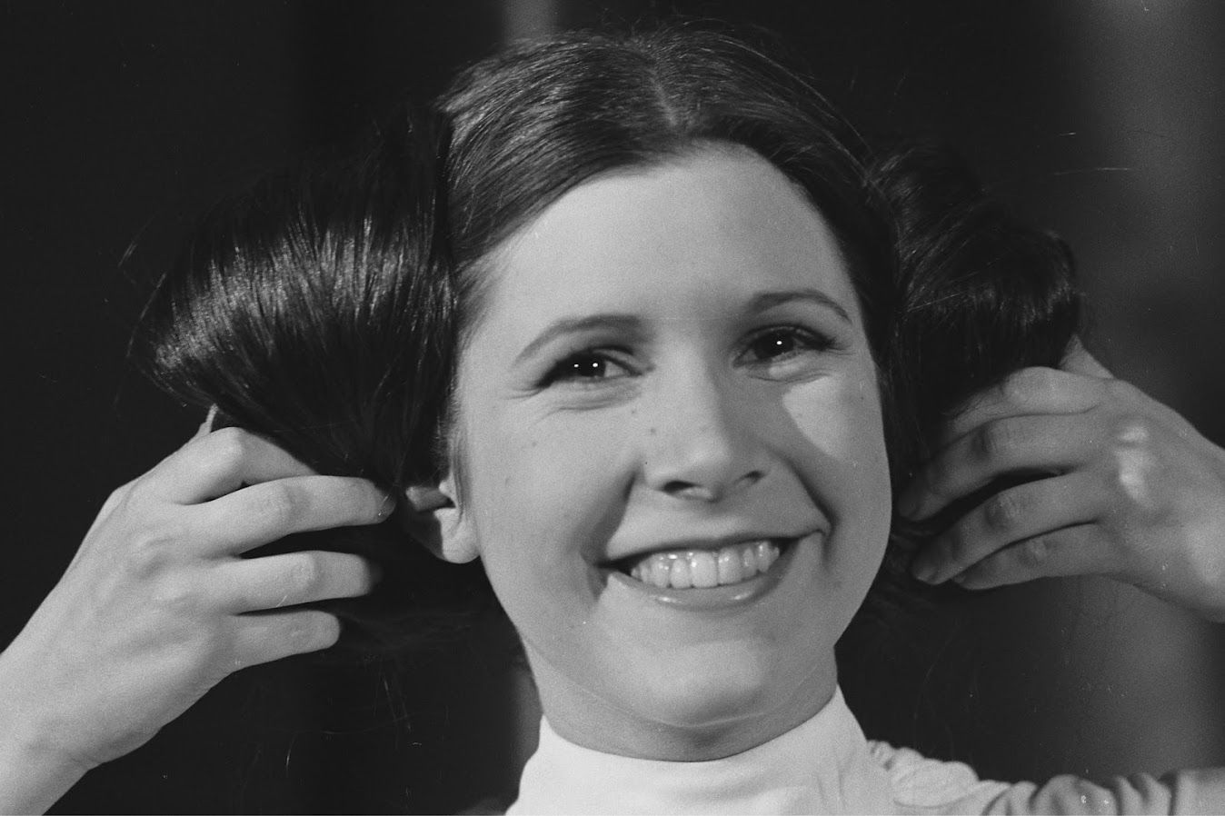 Leia Buns Style 56a f9b58b7d0c9c707