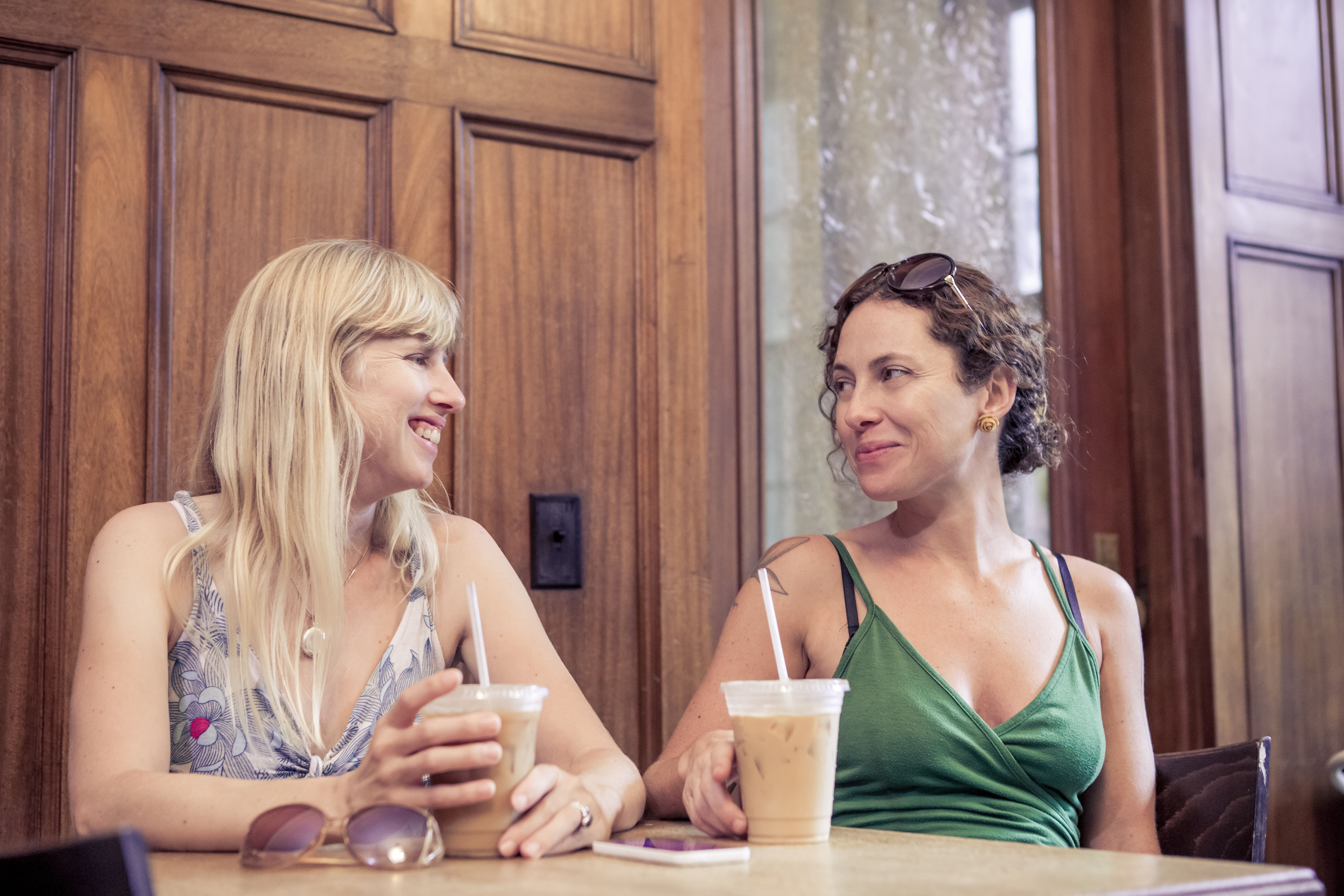 22 Great First Date Questions For Lesbians-3450