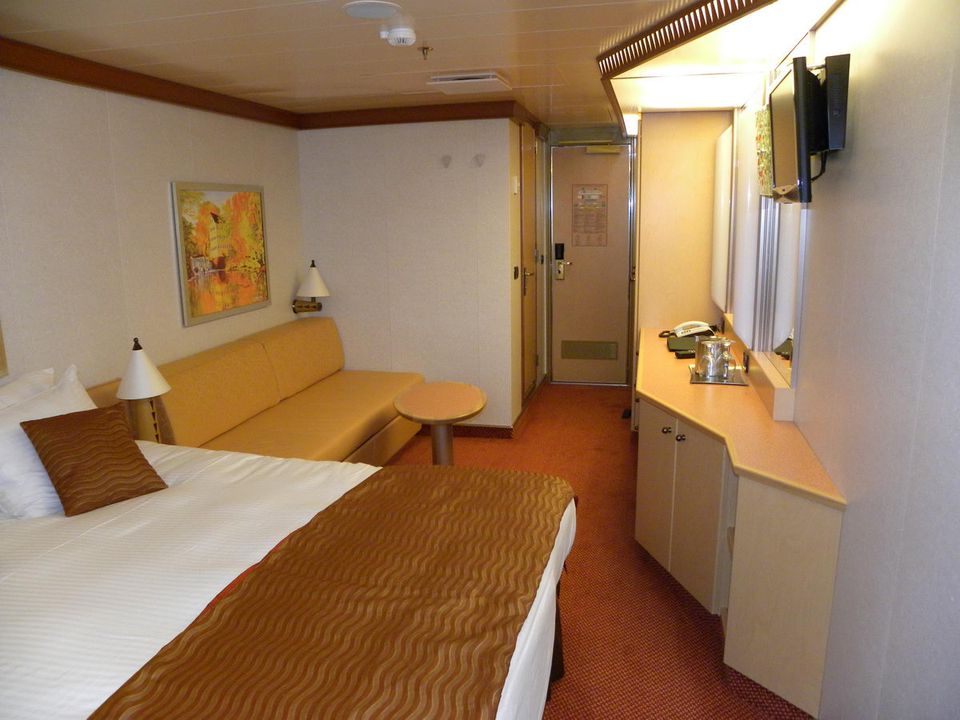 Carnival Dream Cruise Ship Cabins