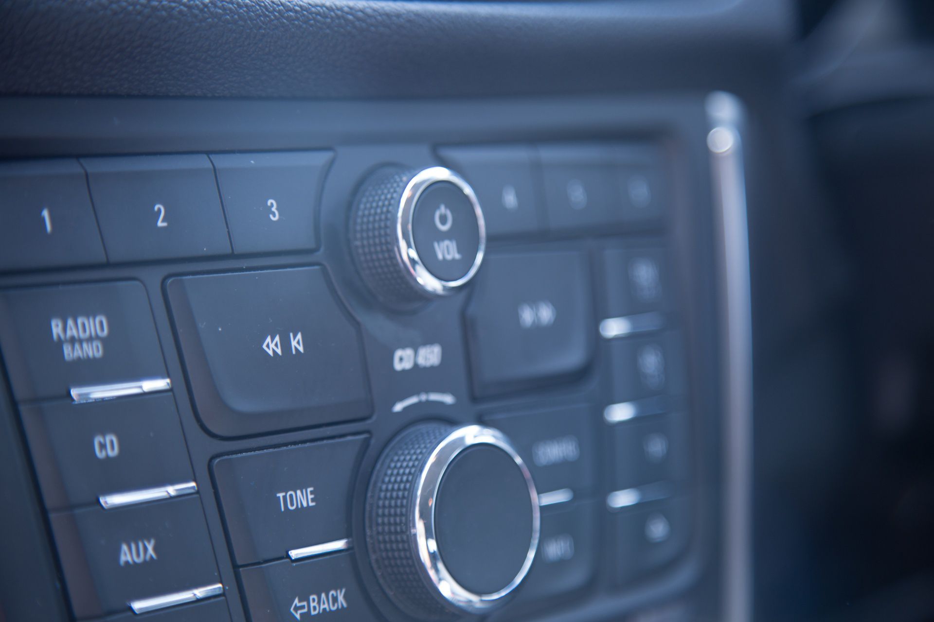Can You Listen to Music With a USB to Aux Cable?