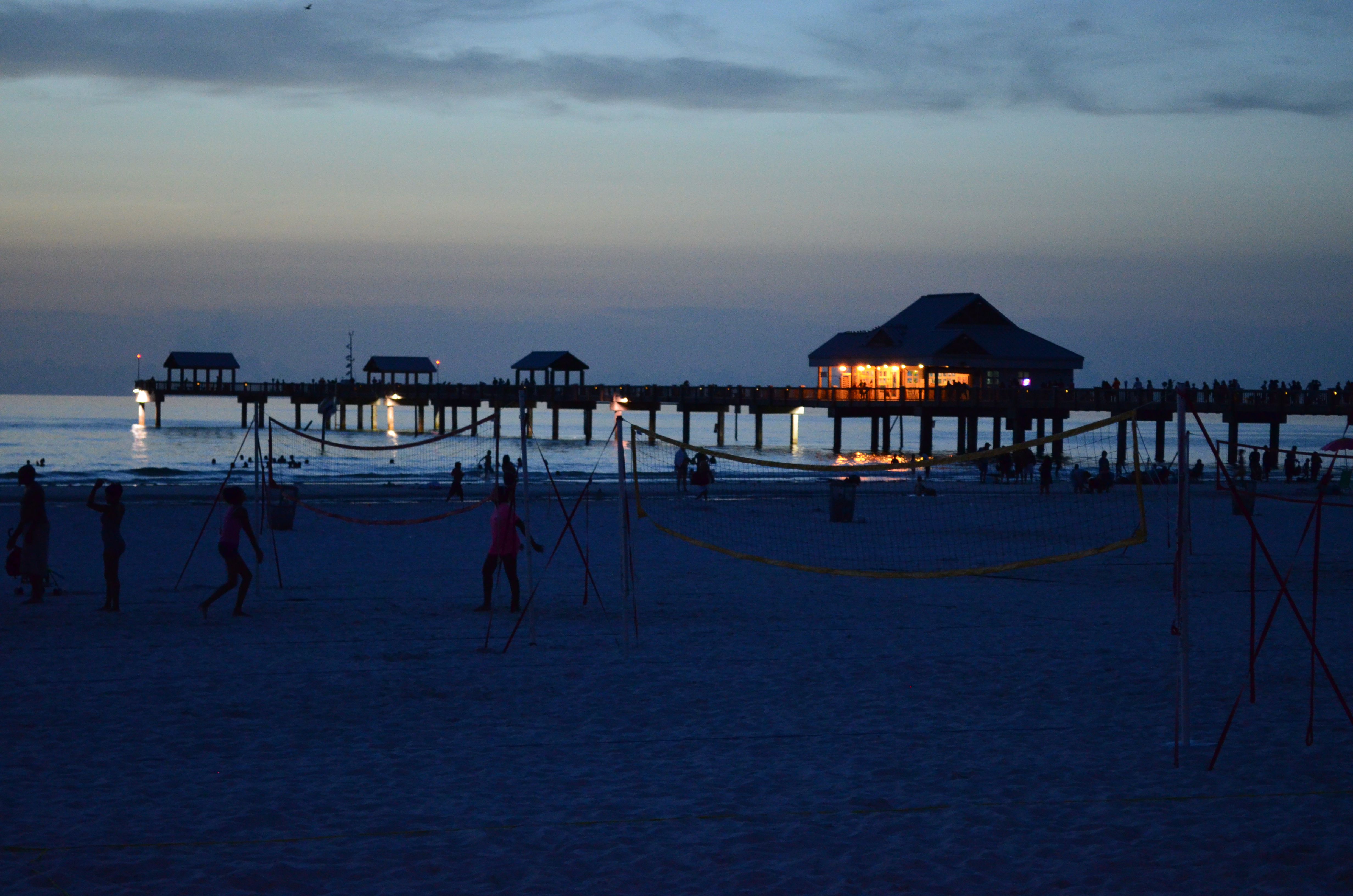 Top Florida Piers for Travelers and Anglers